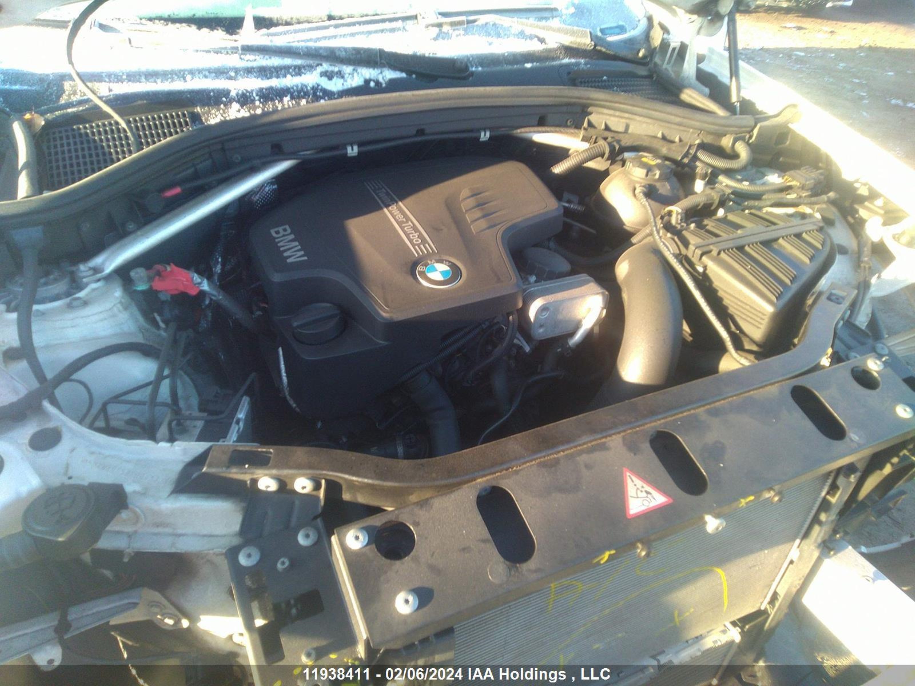 Photo 9 VIN: 5UXWX9C58E0D41723 - BMW X3 