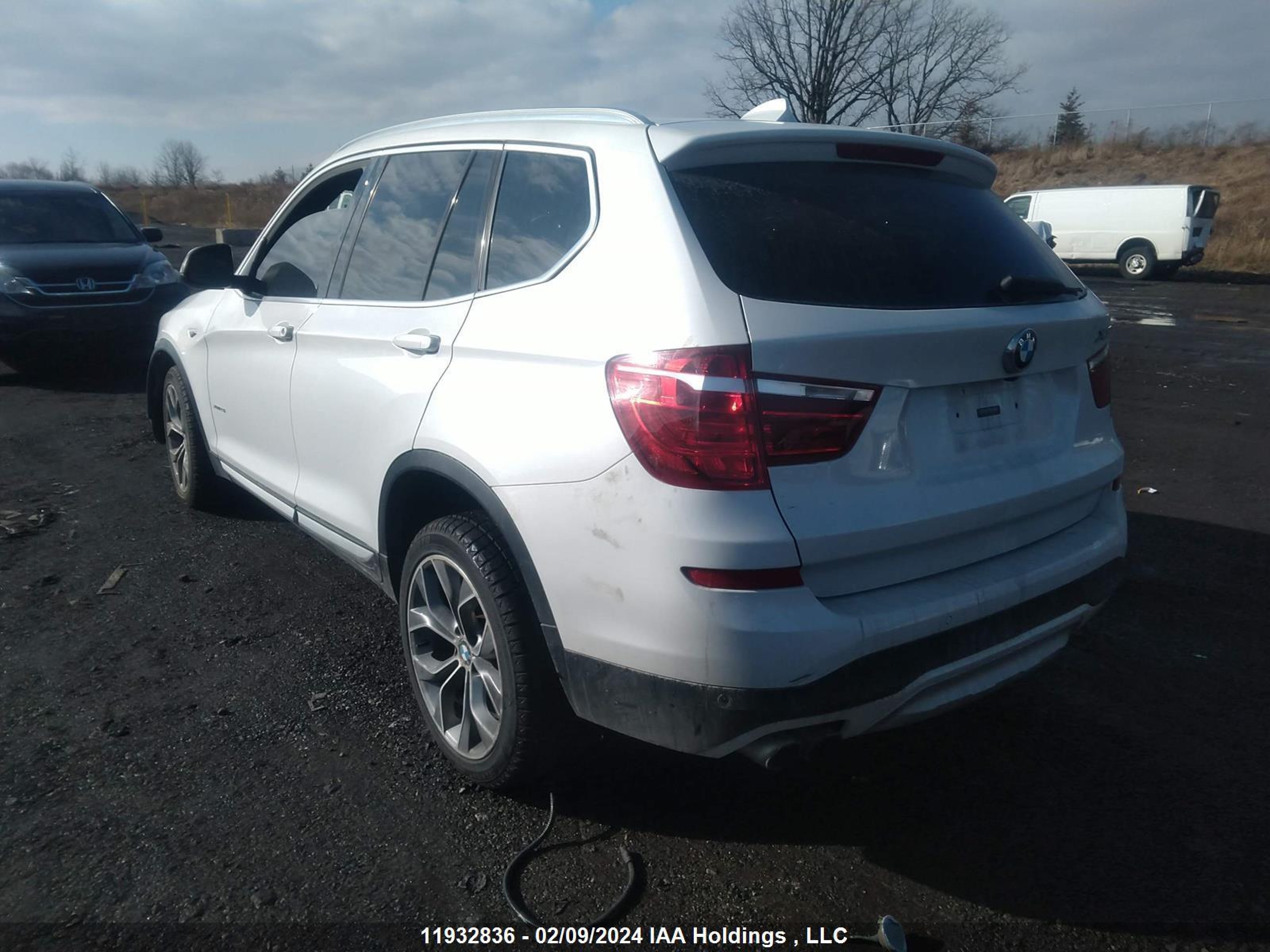 Photo 2 VIN: 5UXWX9C58F0D54263 - BMW X3 