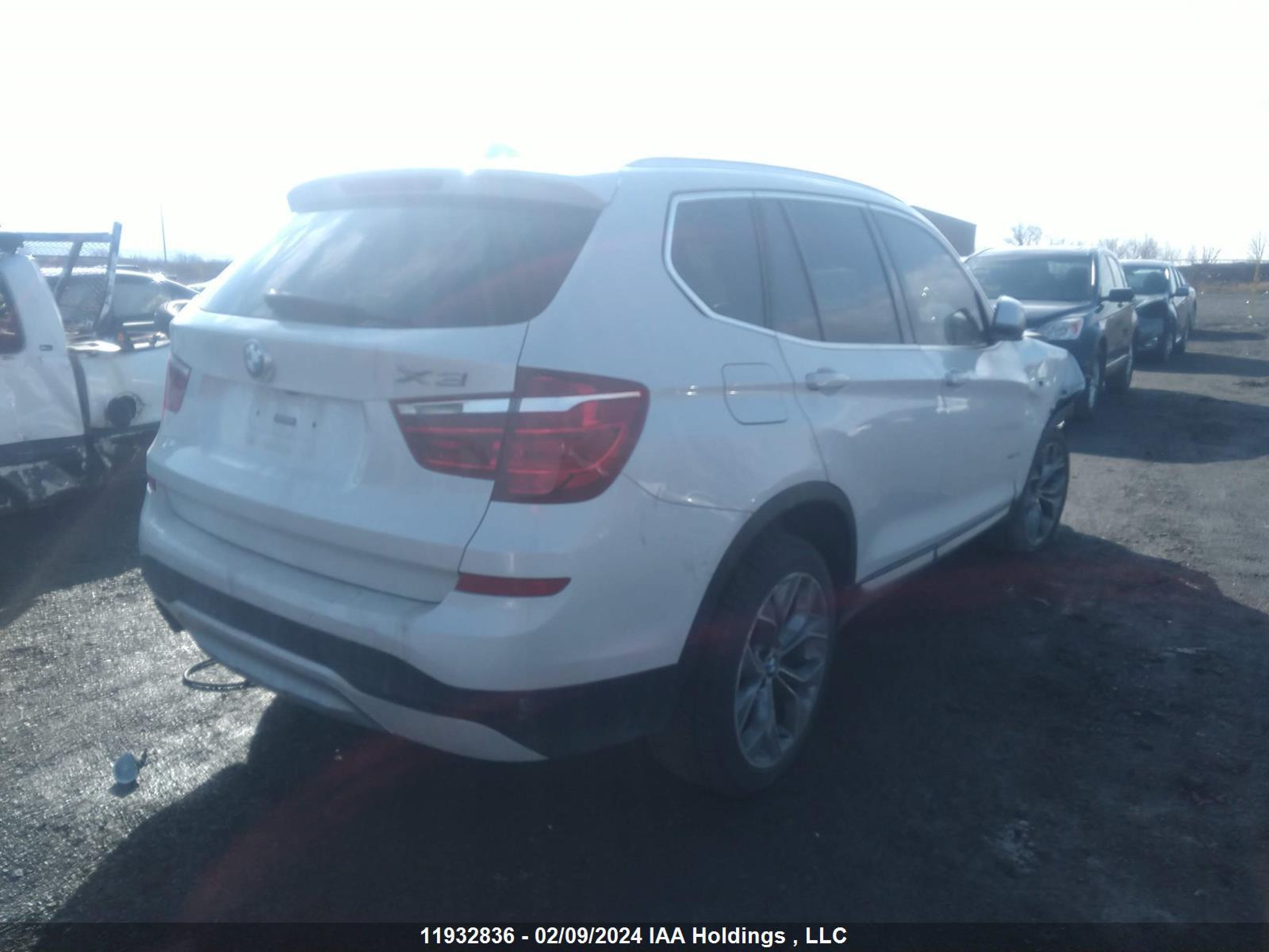 Photo 3 VIN: 5UXWX9C58F0D54263 - BMW X3 