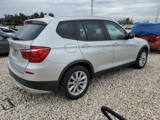 Photo 2 VIN: 5UXWX9C59D0A18327 - BMW X3 