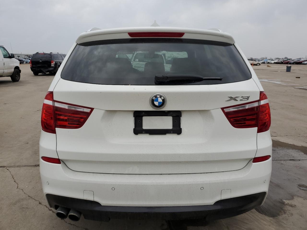 Photo 5 VIN: 5UXWX9C59F0D50657 - BMW X3 