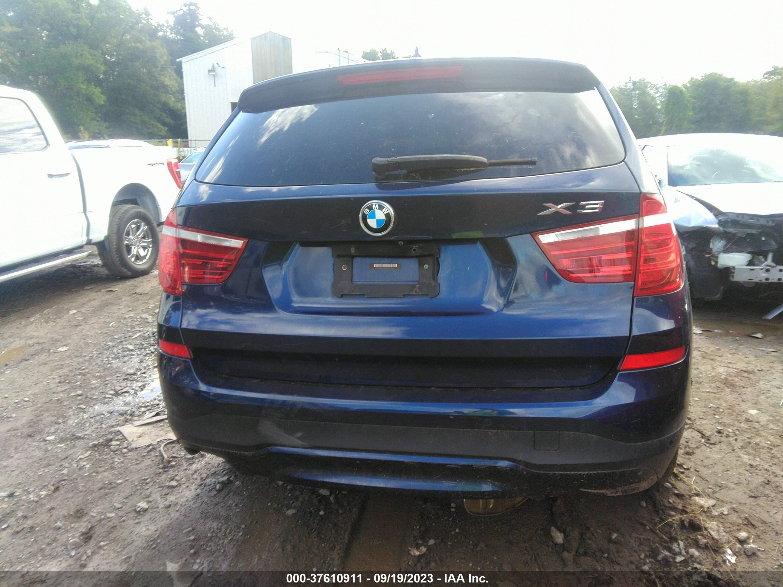 Photo 15 VIN: 5UXWX9C59G0D63717 - BMW X3 