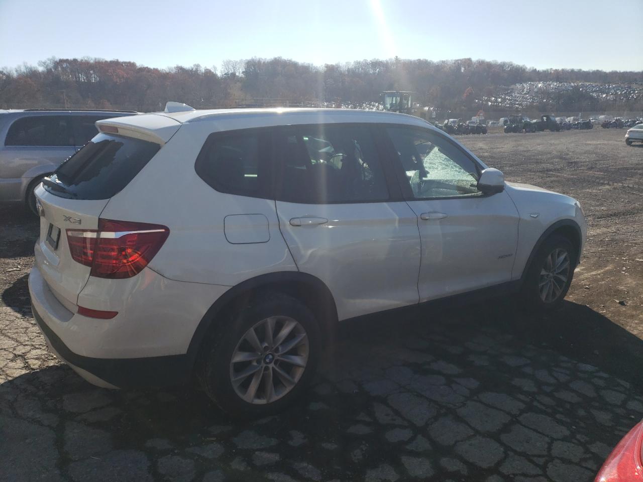 Photo 2 VIN: 5UXWX9C59G0D69405 - BMW X3 