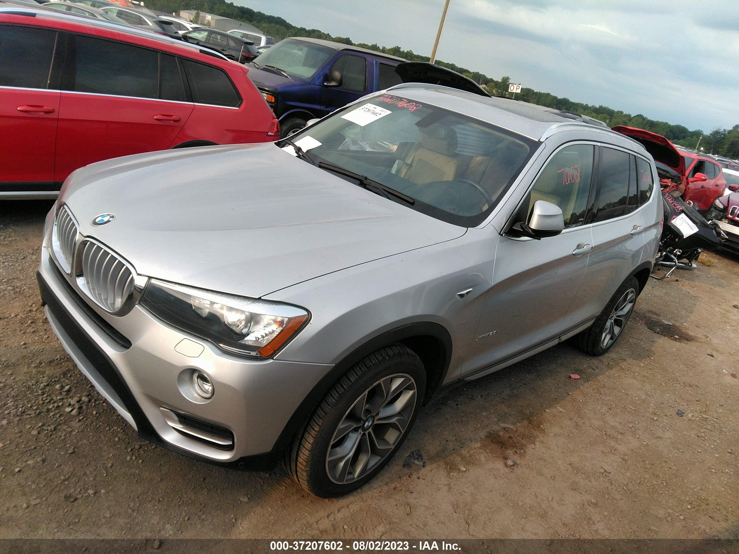 Photo 1 VIN: 5UXWX9C59G0D80310 - BMW X3 