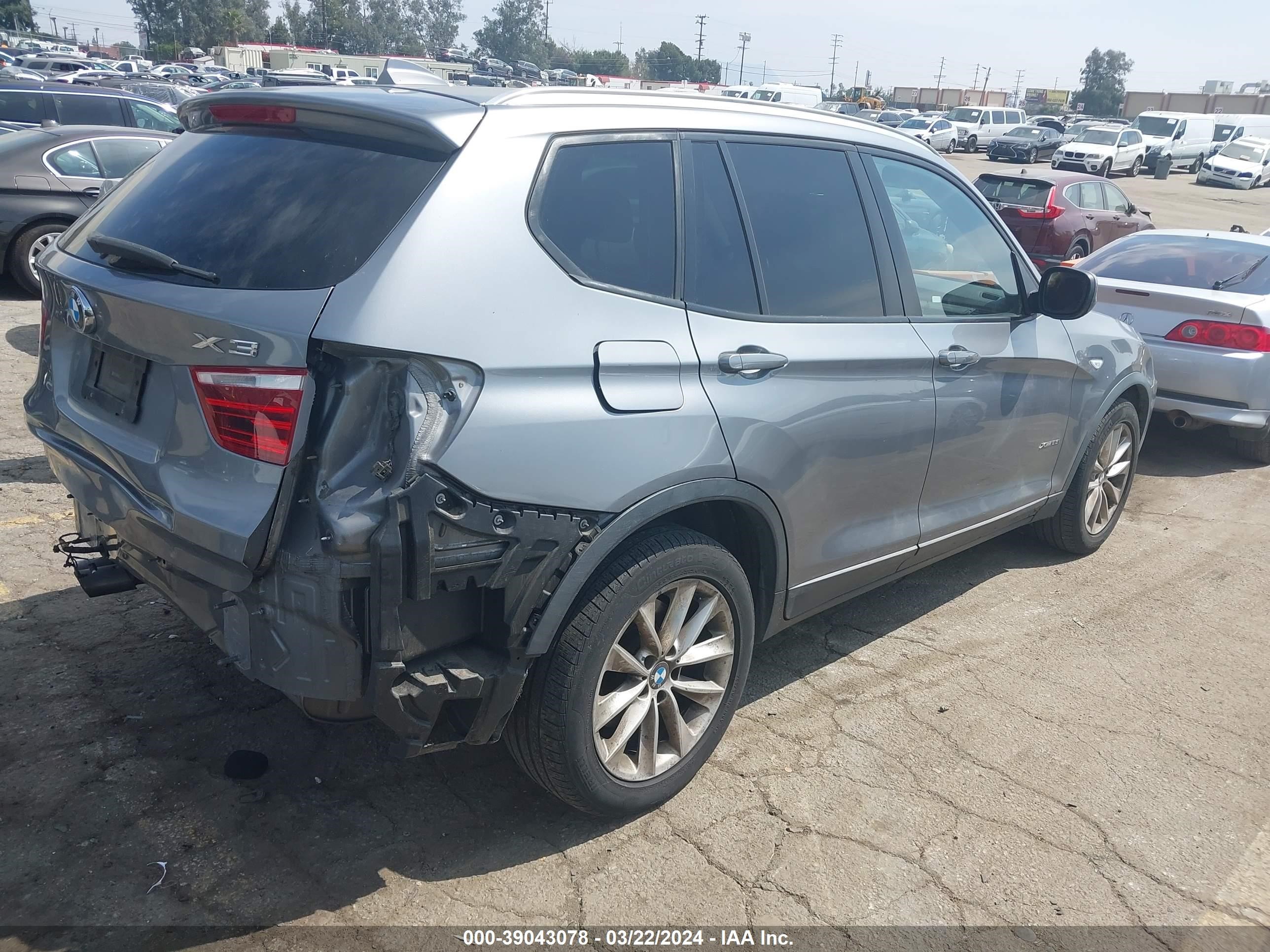 Photo 3 VIN: 5UXWX9C5XE0D13180 - BMW X3 