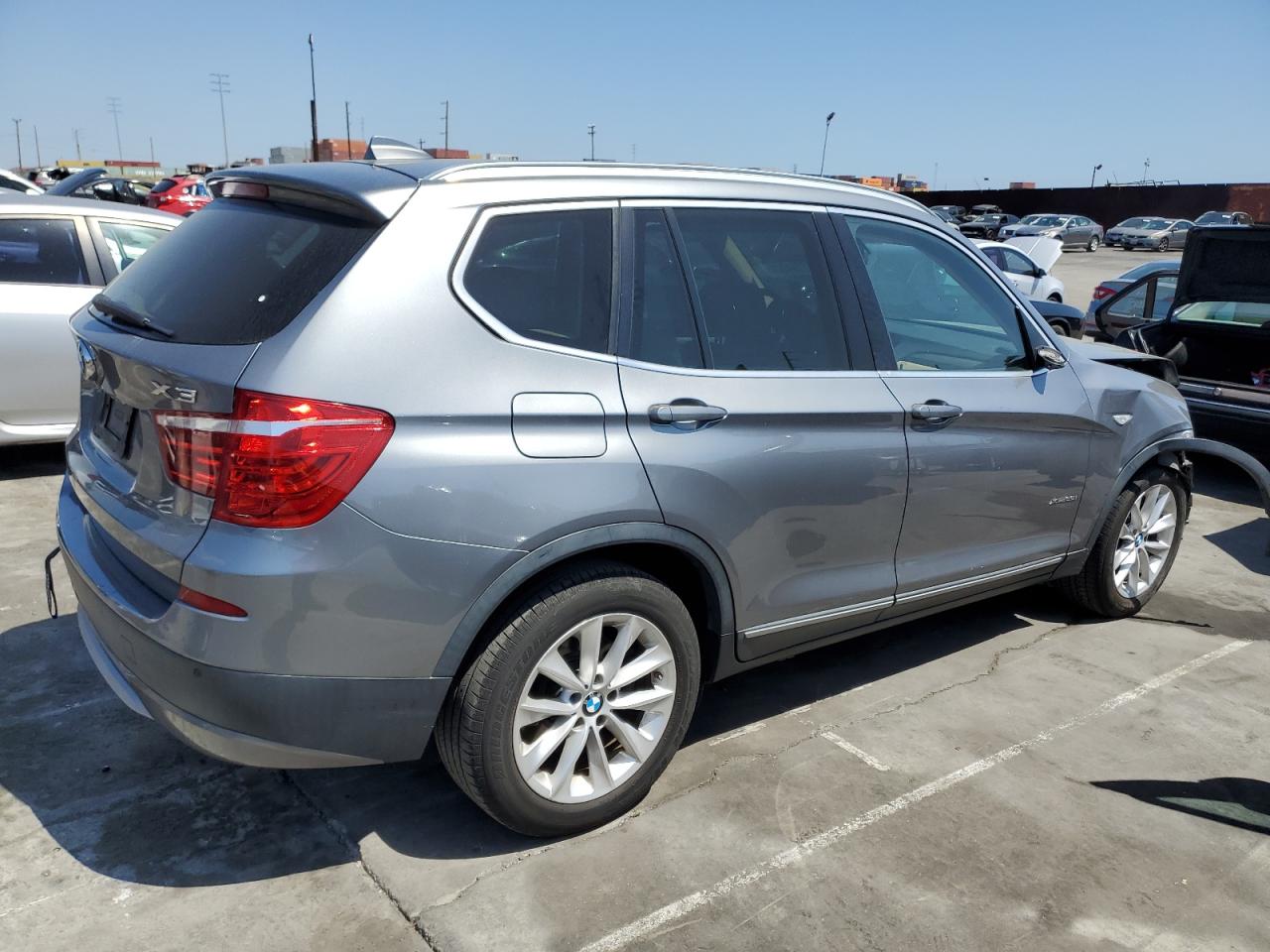 Photo 2 VIN: 5UXWX9C5XE0D13549 - BMW X3 