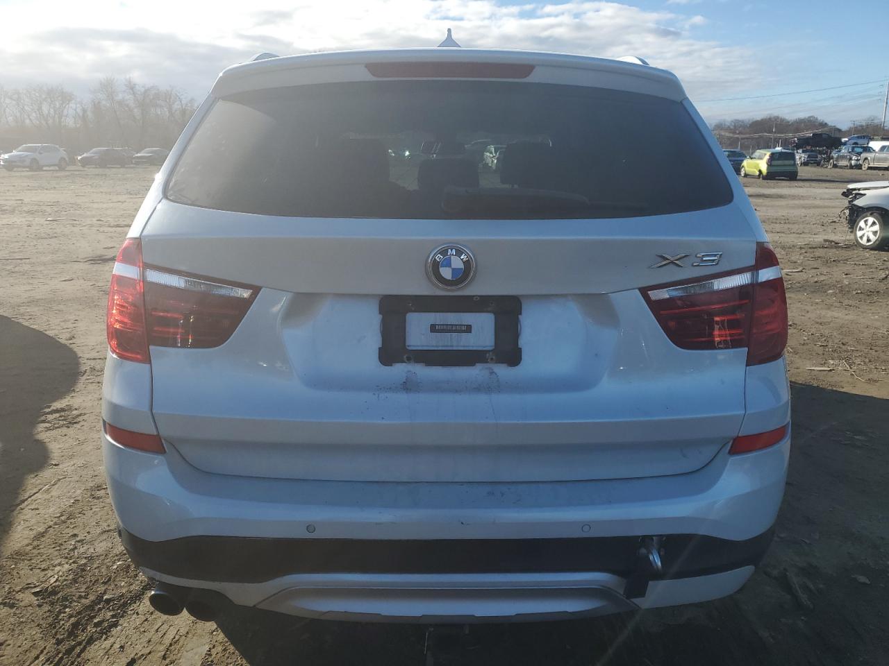 Photo 5 VIN: 5UXWX9C5XF0D57326 - BMW X3 