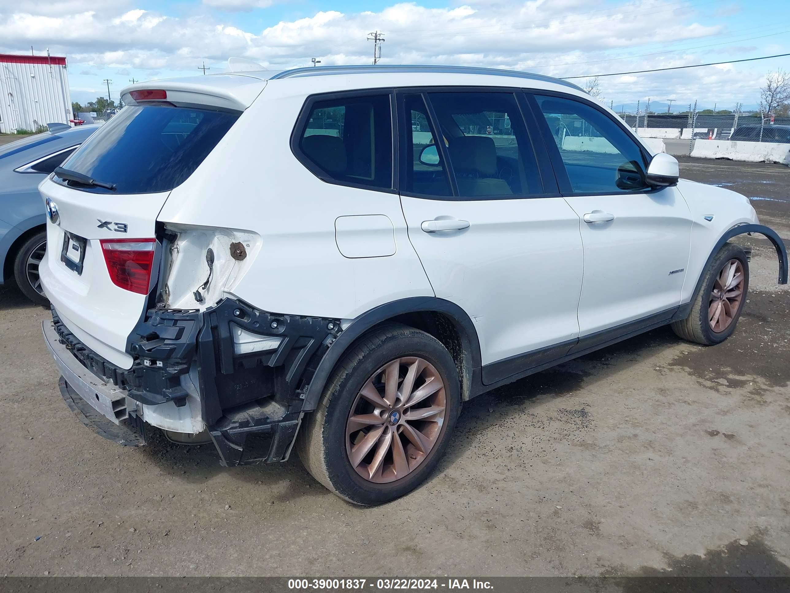 Photo 3 VIN: 5UXWX9C5XF0D58573 - BMW X3 