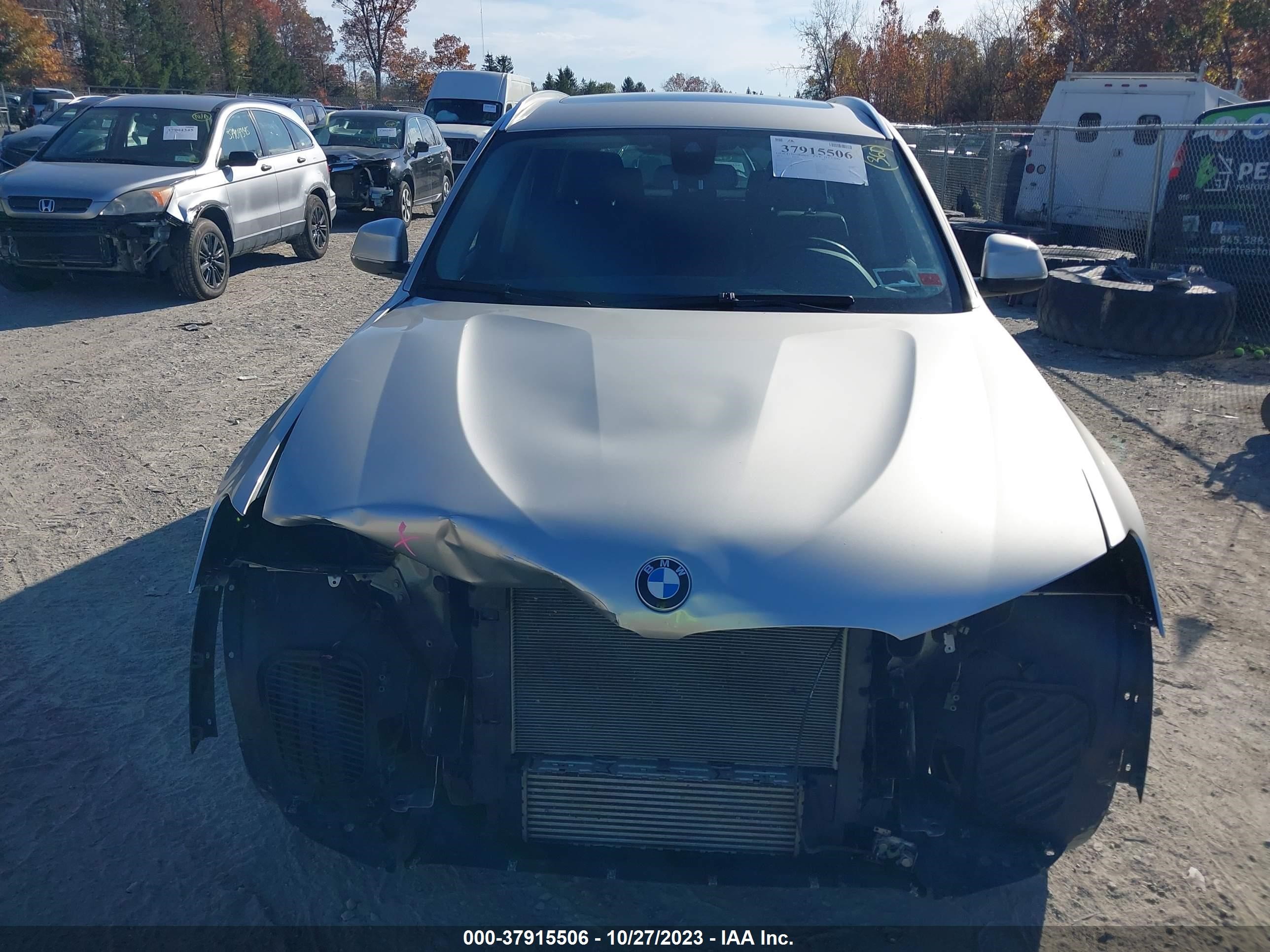 Photo 11 VIN: 5UXWY3C53F0E95039 - BMW X3 