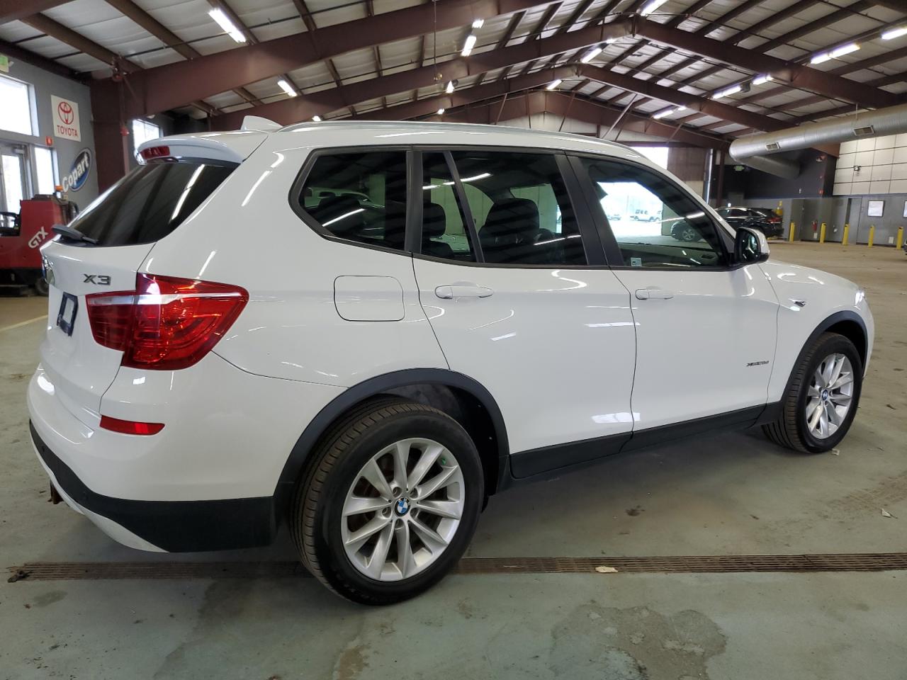 Photo 2 VIN: 5UXWY3C57F0E95335 - BMW X3 