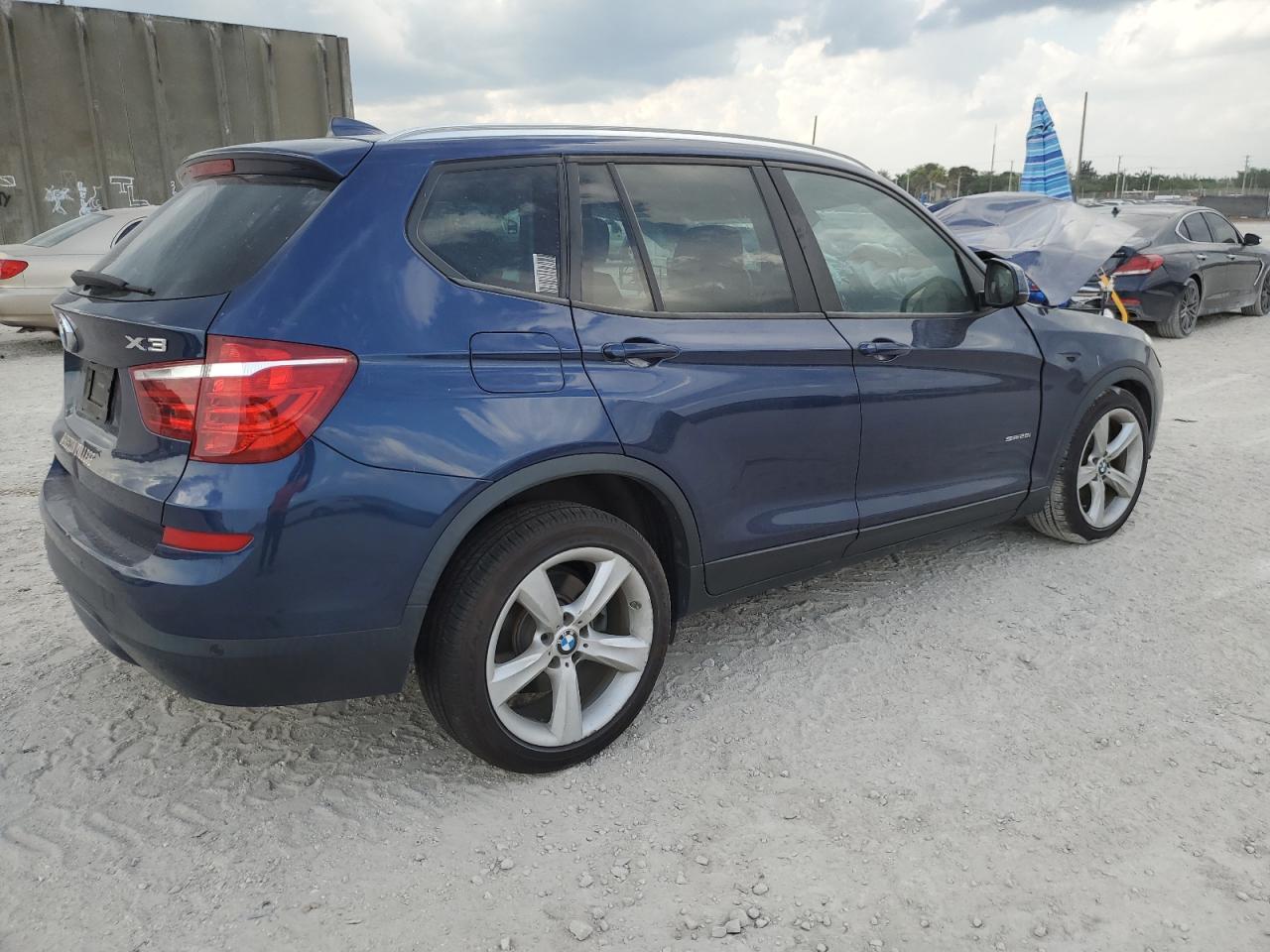 Photo 2 VIN: 5UXWZ7C30H0X41919 - BMW X3 