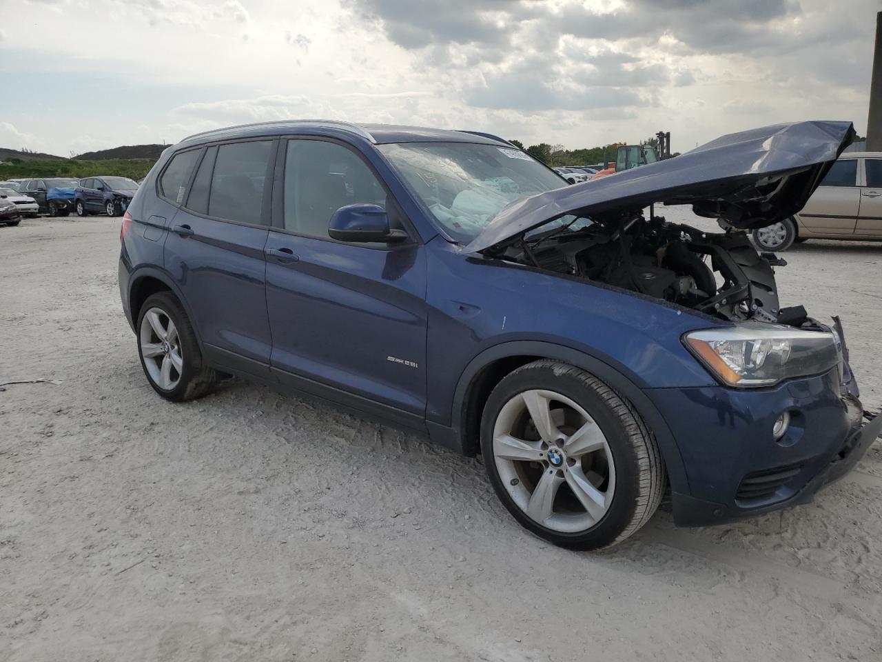 Photo 3 VIN: 5UXWZ7C30H0X41919 - BMW X3 