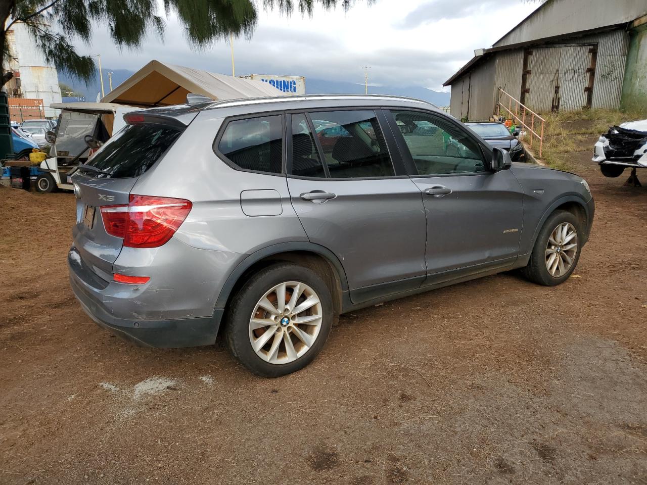 Photo 2 VIN: 5UXWZ7C31H0X41752 - BMW X3 