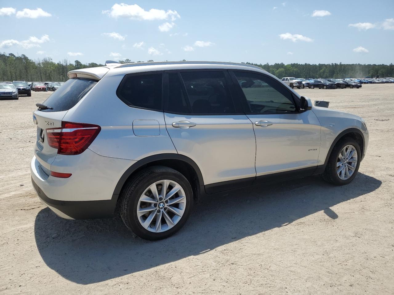 Photo 2 VIN: 5UXWZ7C32H0V91103 - BMW X3 