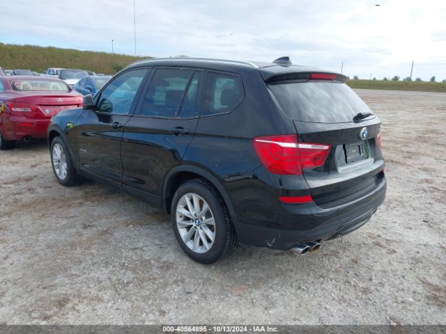 Photo 2 VIN: 5UXWZ7C3XH0X40163 - BMW X3 