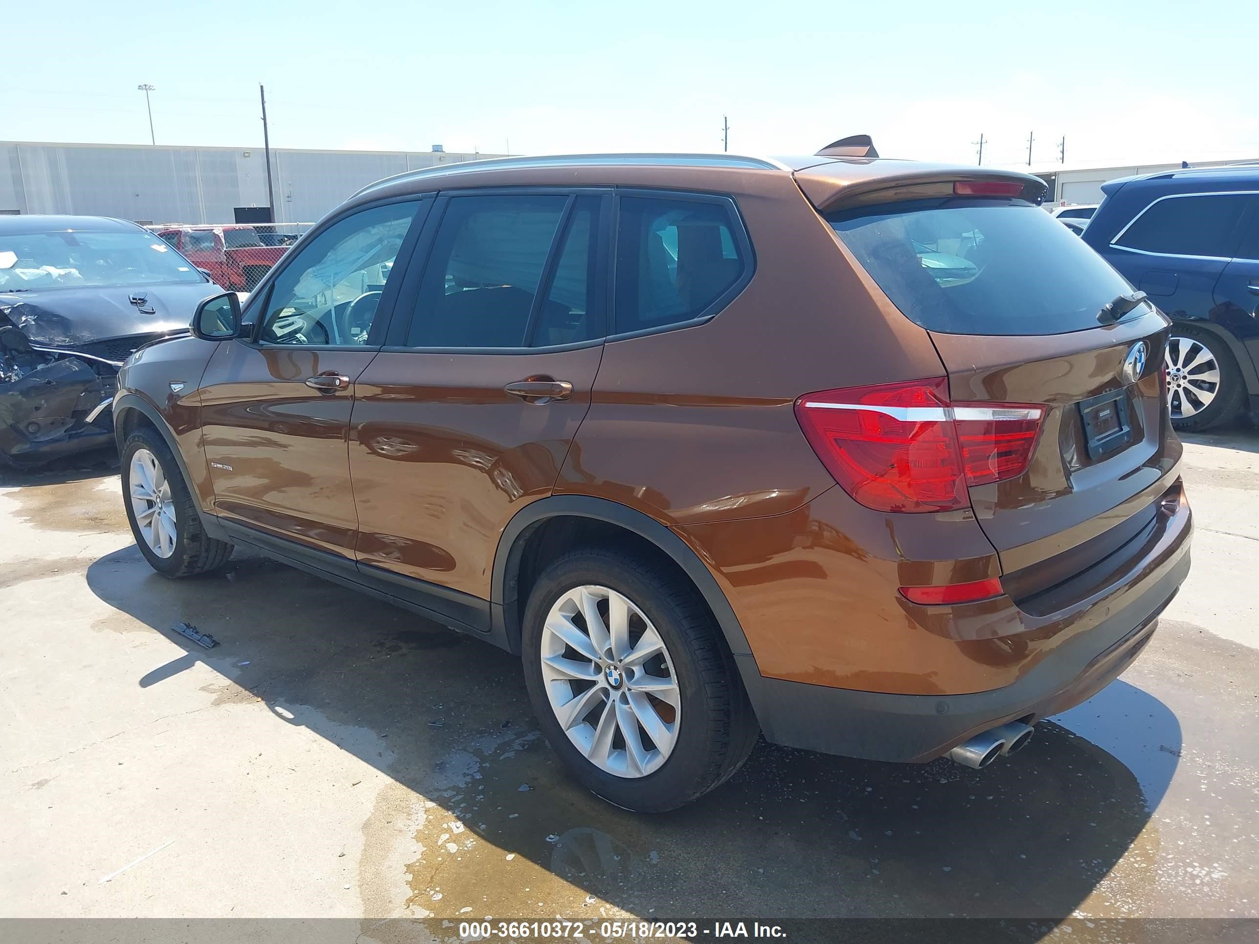 Photo 2 VIN: 5UXWZ7C54H0U46341 - BMW X3 