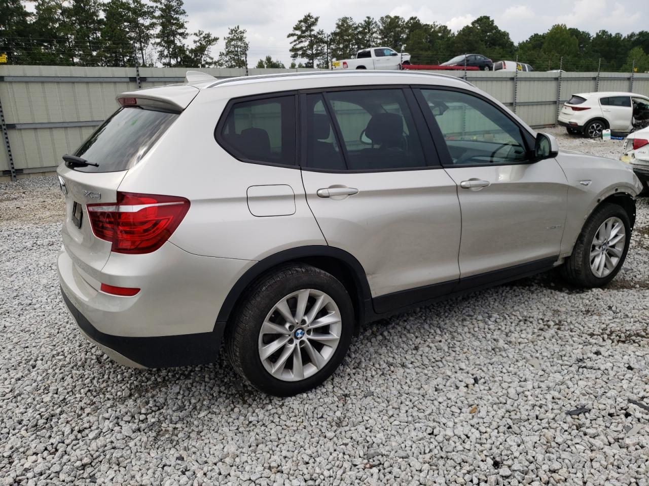 Photo 2 VIN: 5UXWZ7C55G0M83882 - BMW X3 