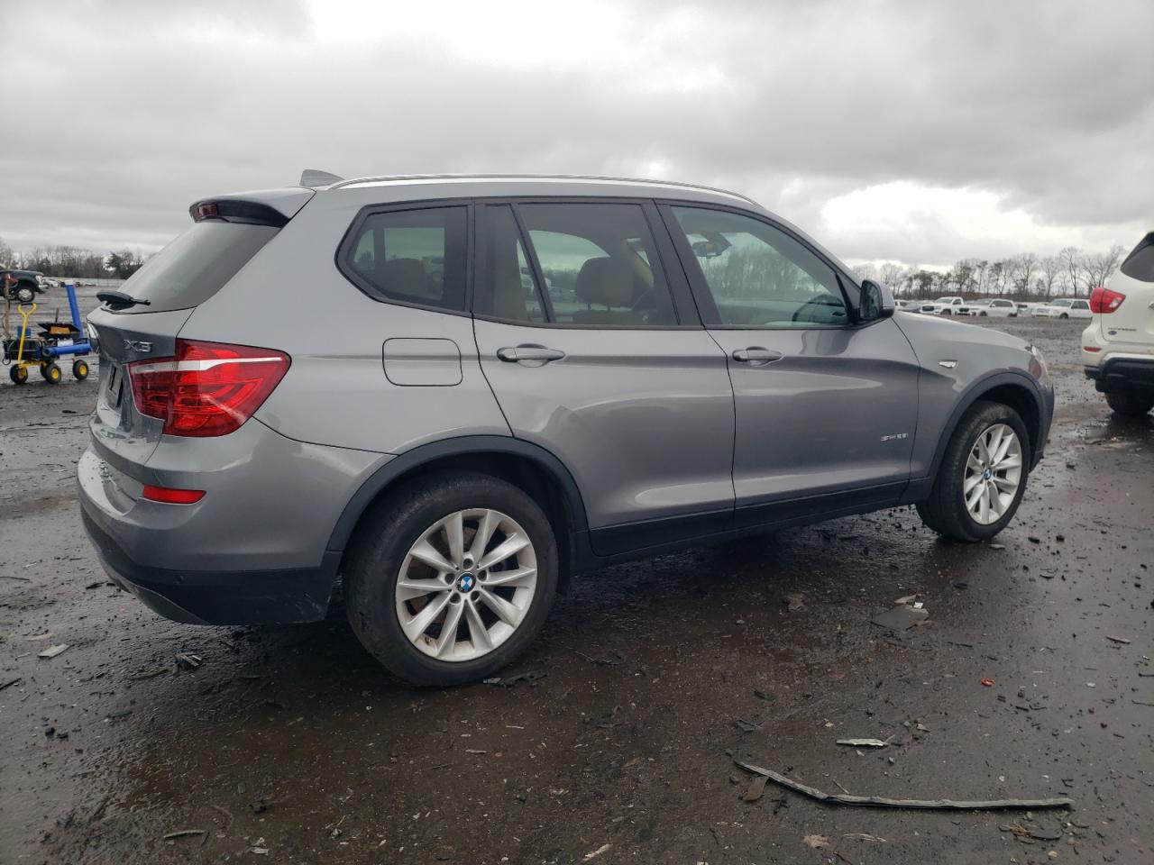 Photo 2 VIN: 5UXWZ7C55G0R32431 - BMW X3 