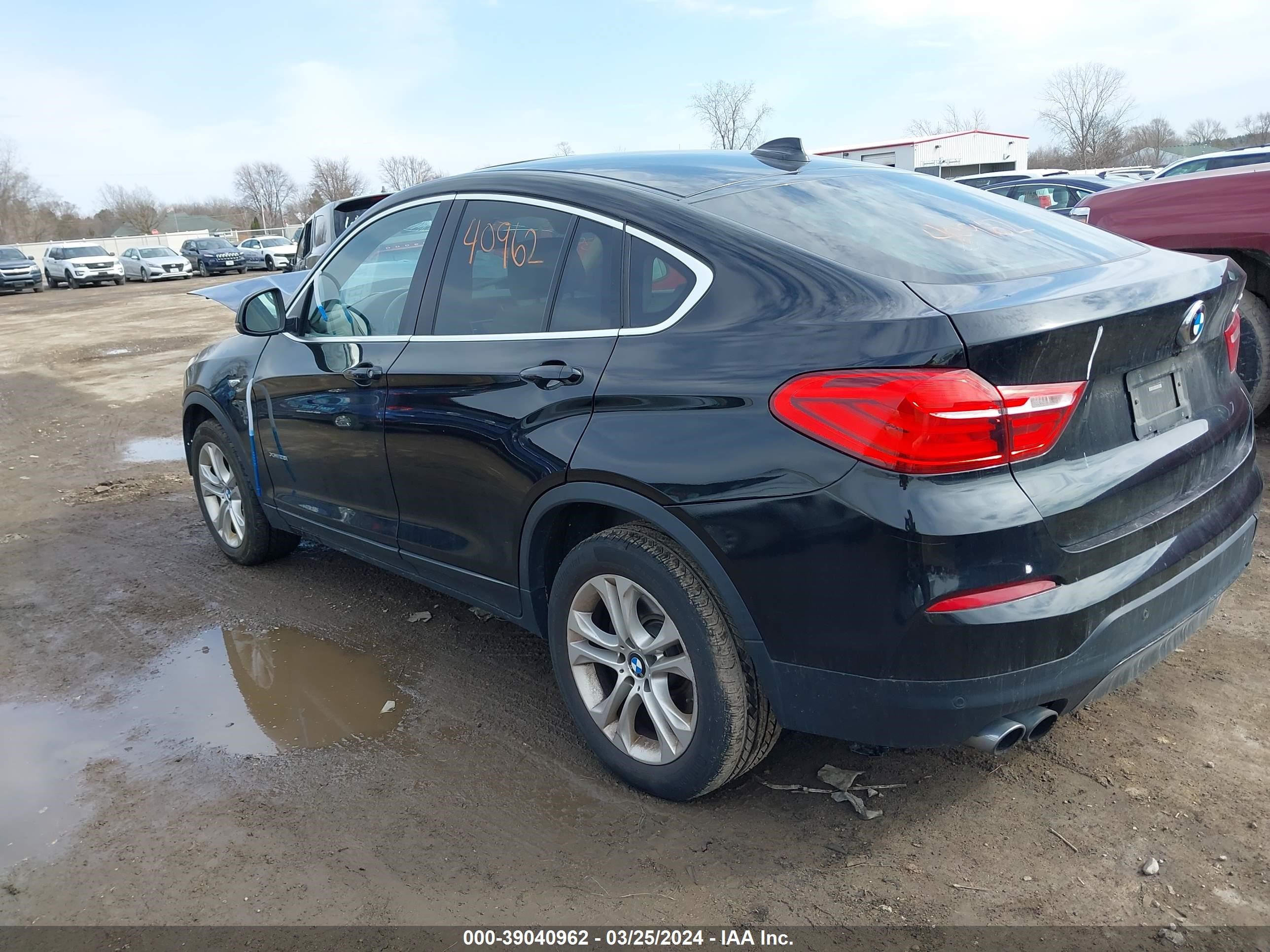 Photo 2 VIN: 5UXXW3C34H0T79132 - BMW X4 