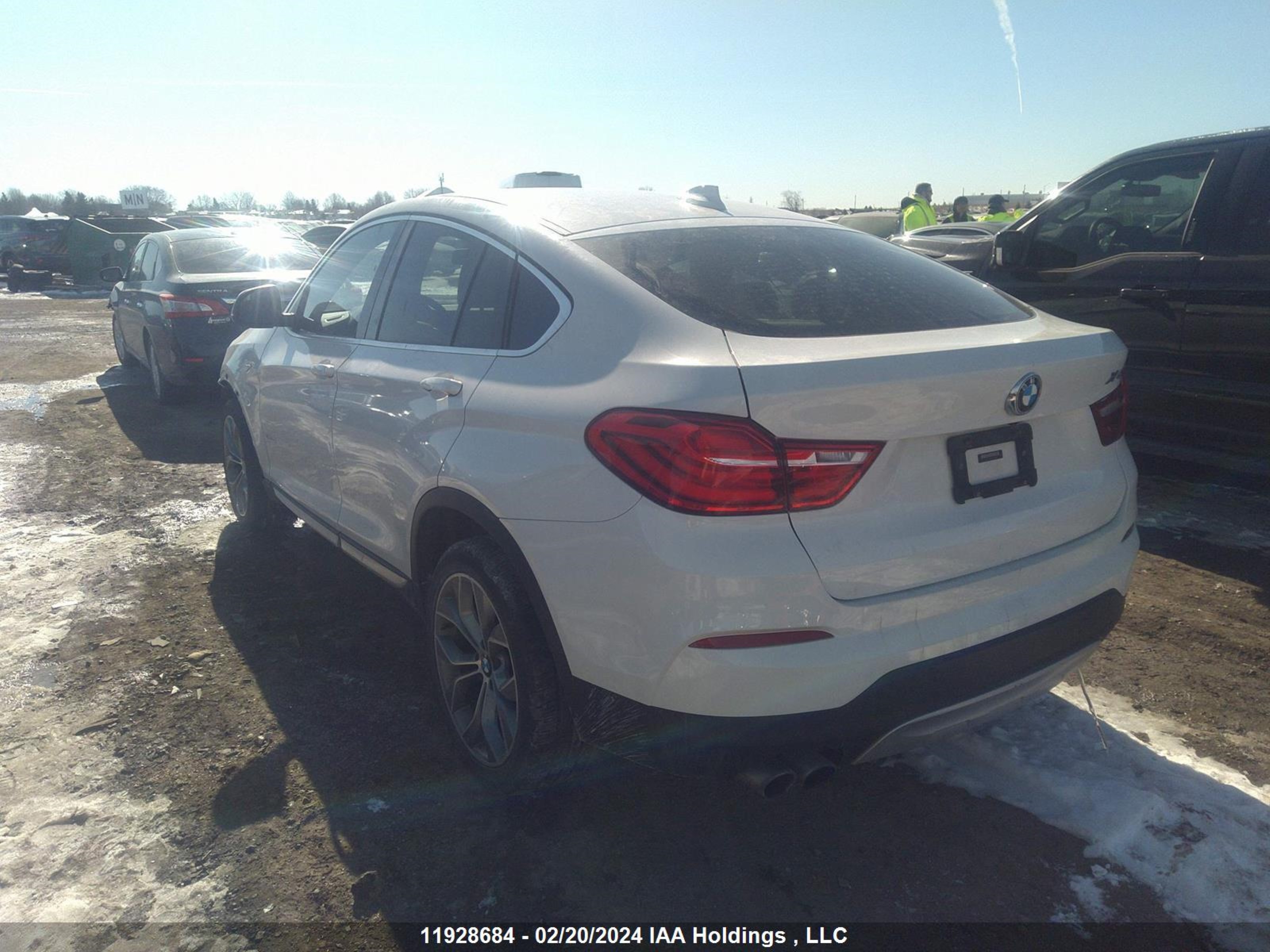 Photo 2 VIN: 5UXXW3C51F0F88720 - BMW X4 