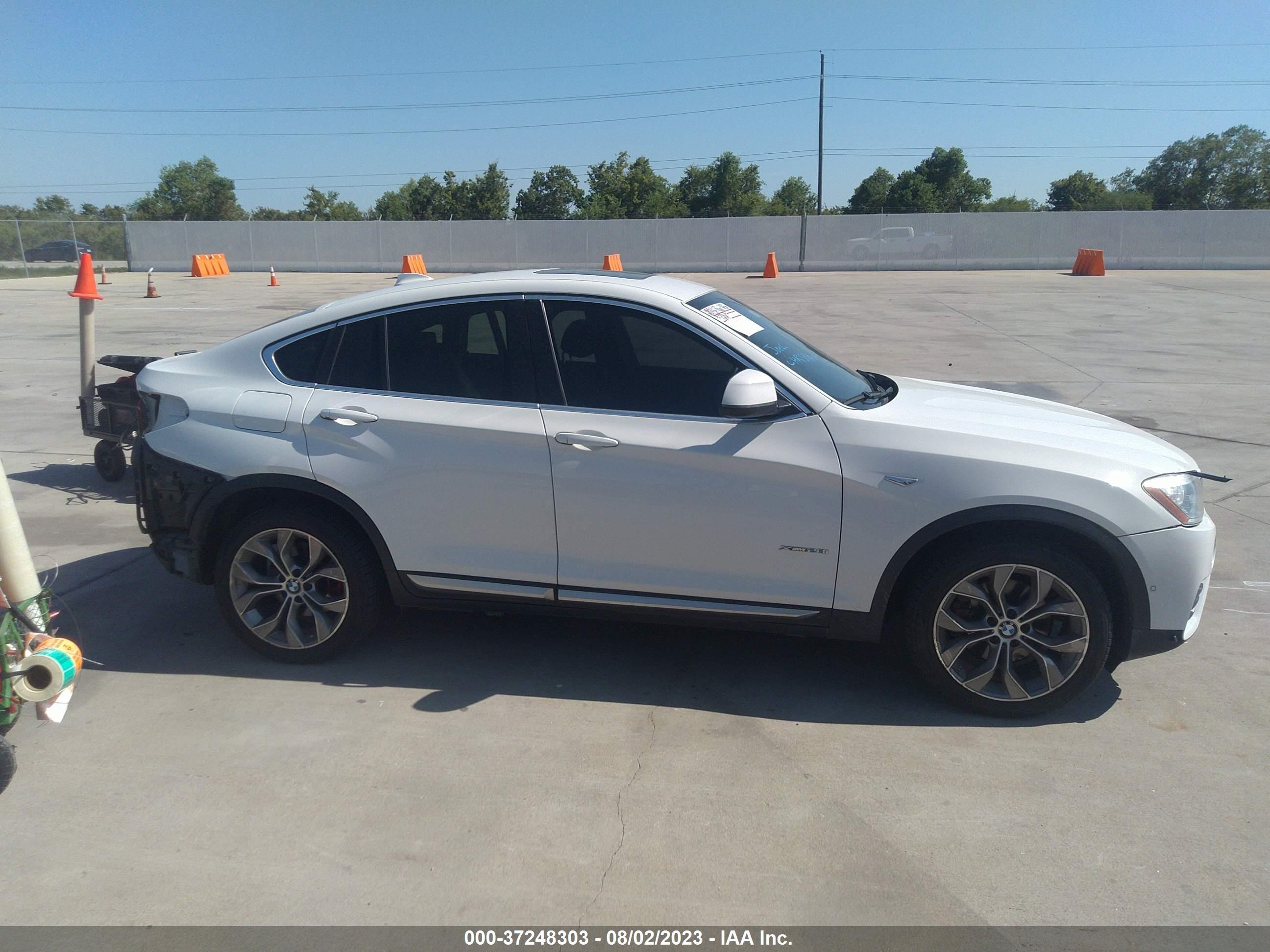 Photo 12 VIN: 5UXXW3C52J0T82165 - BMW X4 