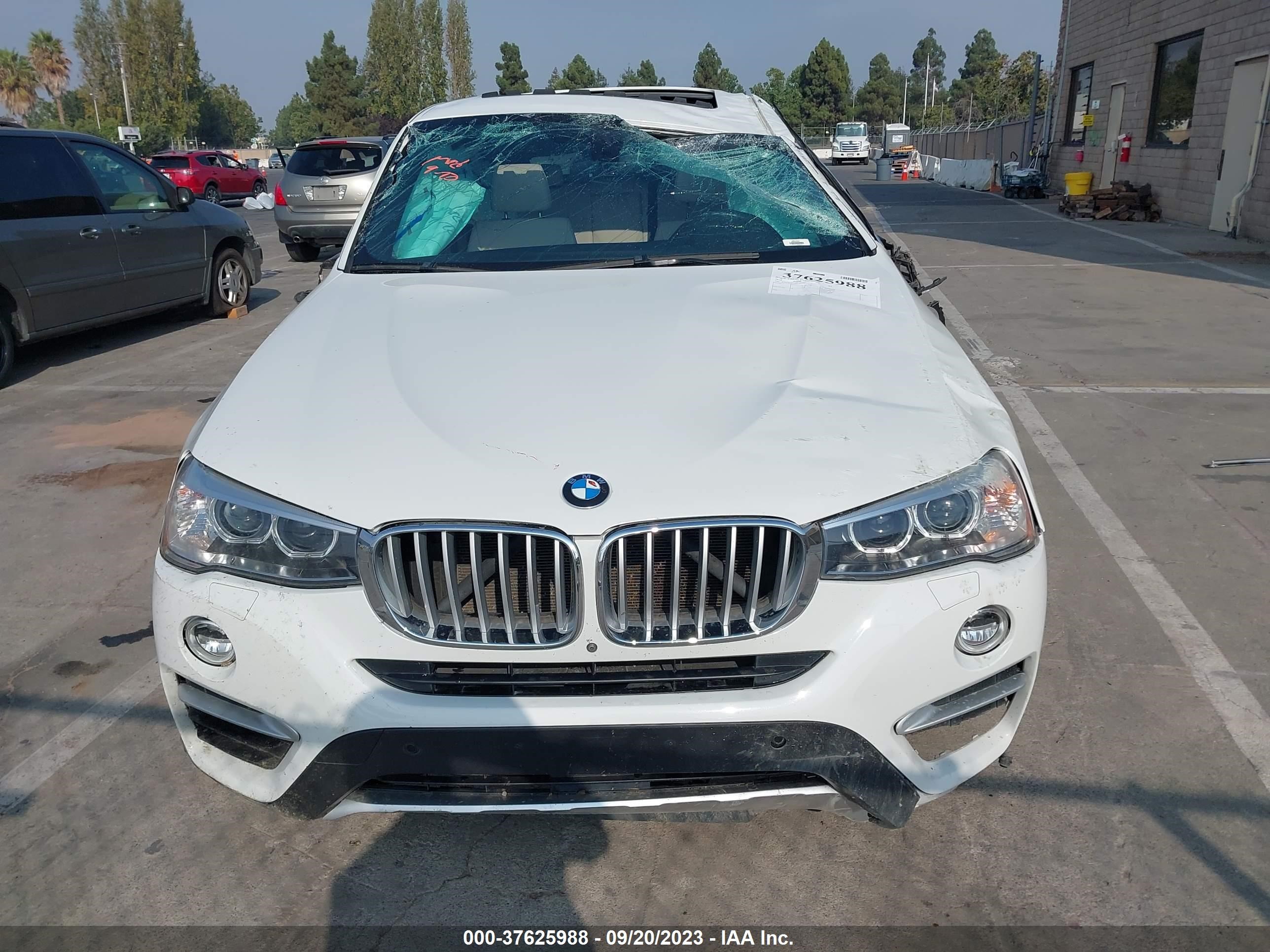 Photo 11 VIN: 5UXXW3C53J0Y66460 - BMW X4 