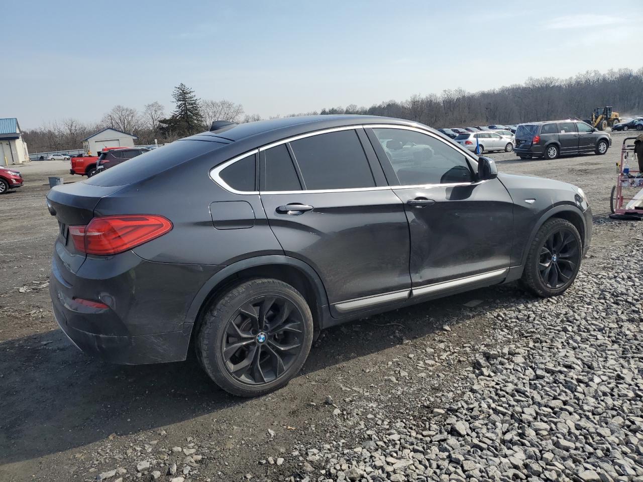 Photo 2 VIN: 5UXXW3C55J0T81981 - BMW X4 