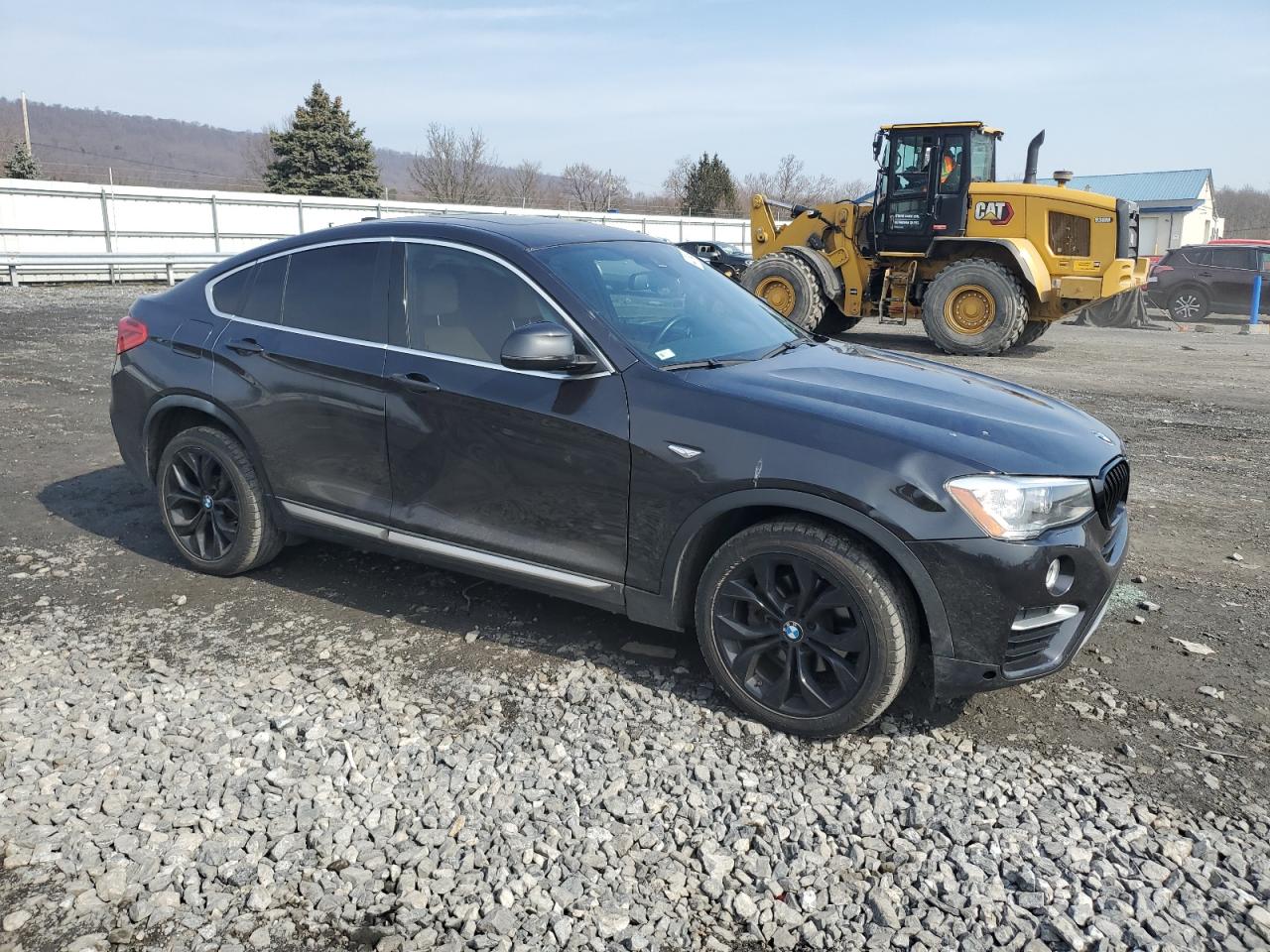 Photo 3 VIN: 5UXXW3C55J0T81981 - BMW X4 