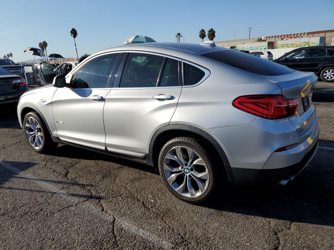 Photo 1 VIN: 5UXXW3C57J0T81478 - BMW X4 