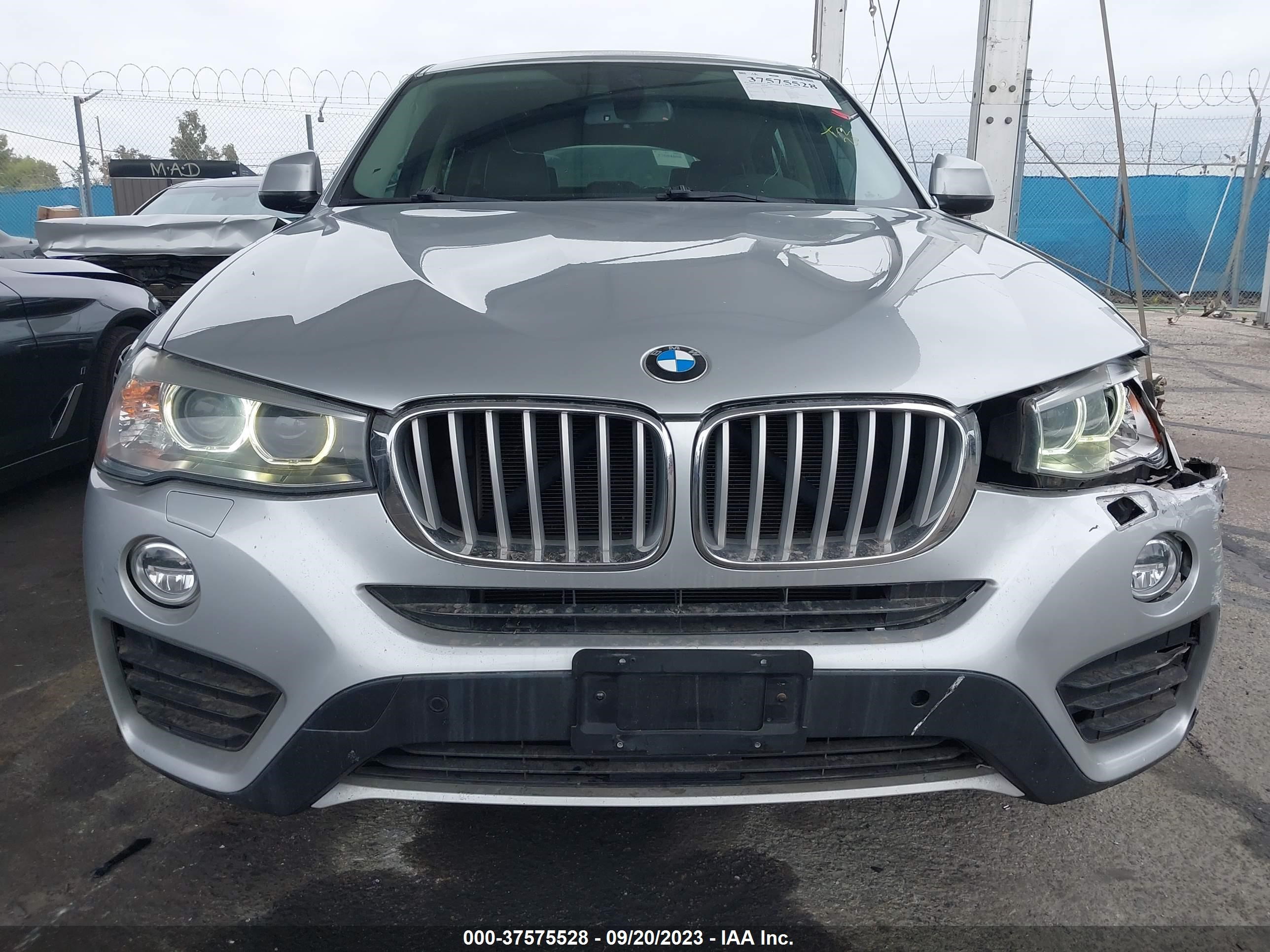 Photo 11 VIN: 5UXXW3C58F0M88689 - BMW X4 