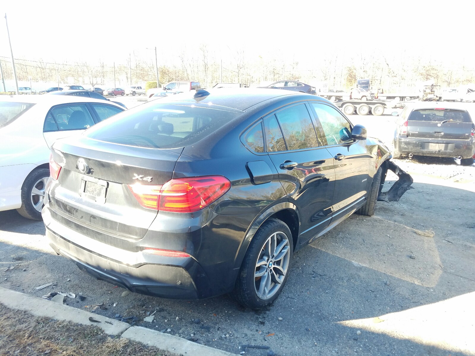 Photo 3 VIN: 5UXXW3C59J0Y66172 - BMW X4 