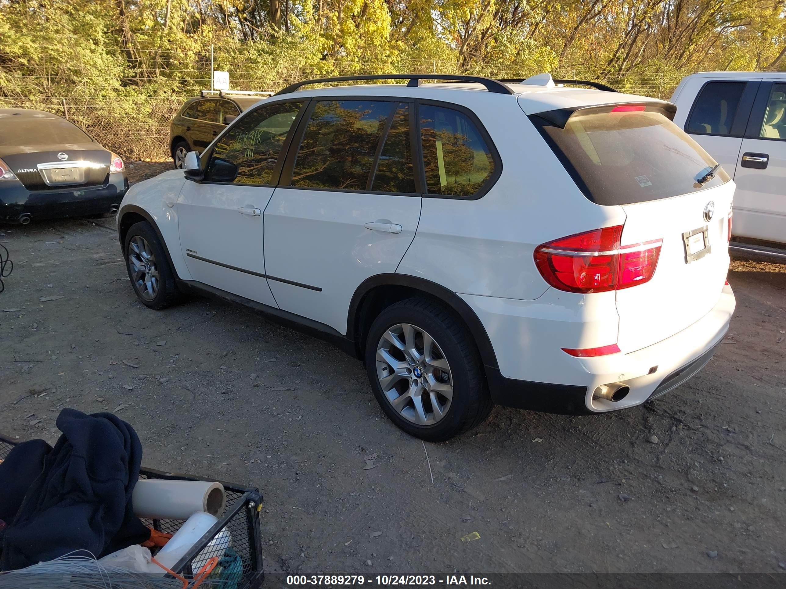 Photo 2 VIN: 5UXZV4C50BL400020 - BMW X5 