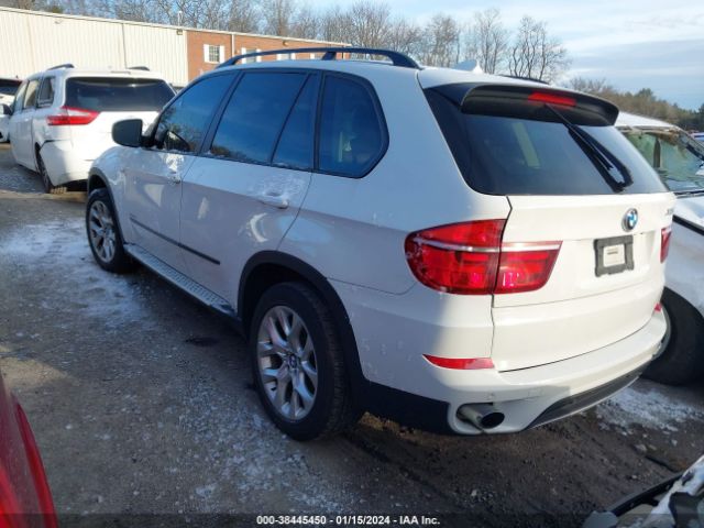 Photo 2 VIN: 5UXZV4C50BL738632 - BMW X5 