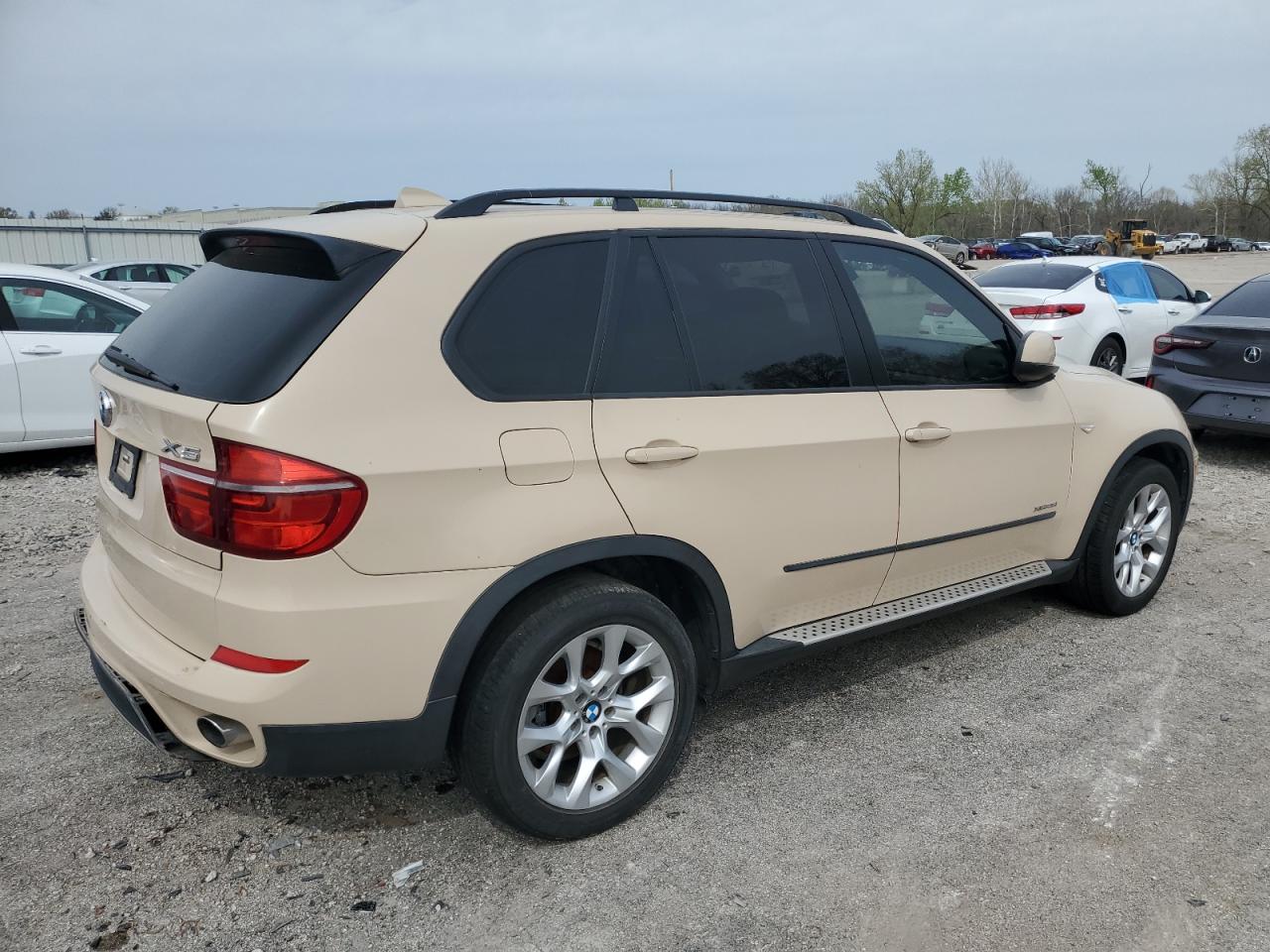 Photo 2 VIN: 5UXZV4C51BL400656 - BMW X5 