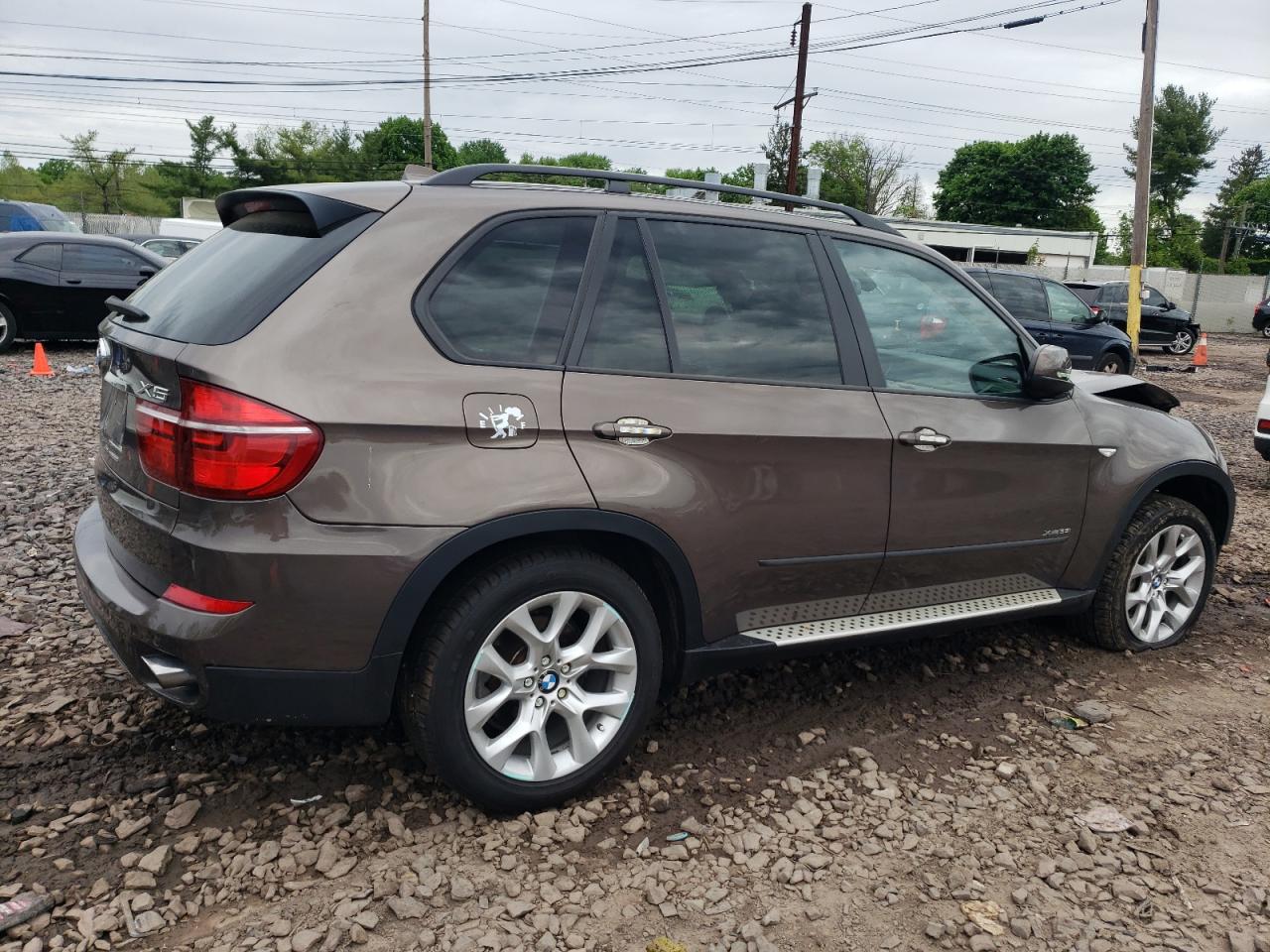 Photo 2 VIN: 5UXZV4C51BL415660 - BMW X5 