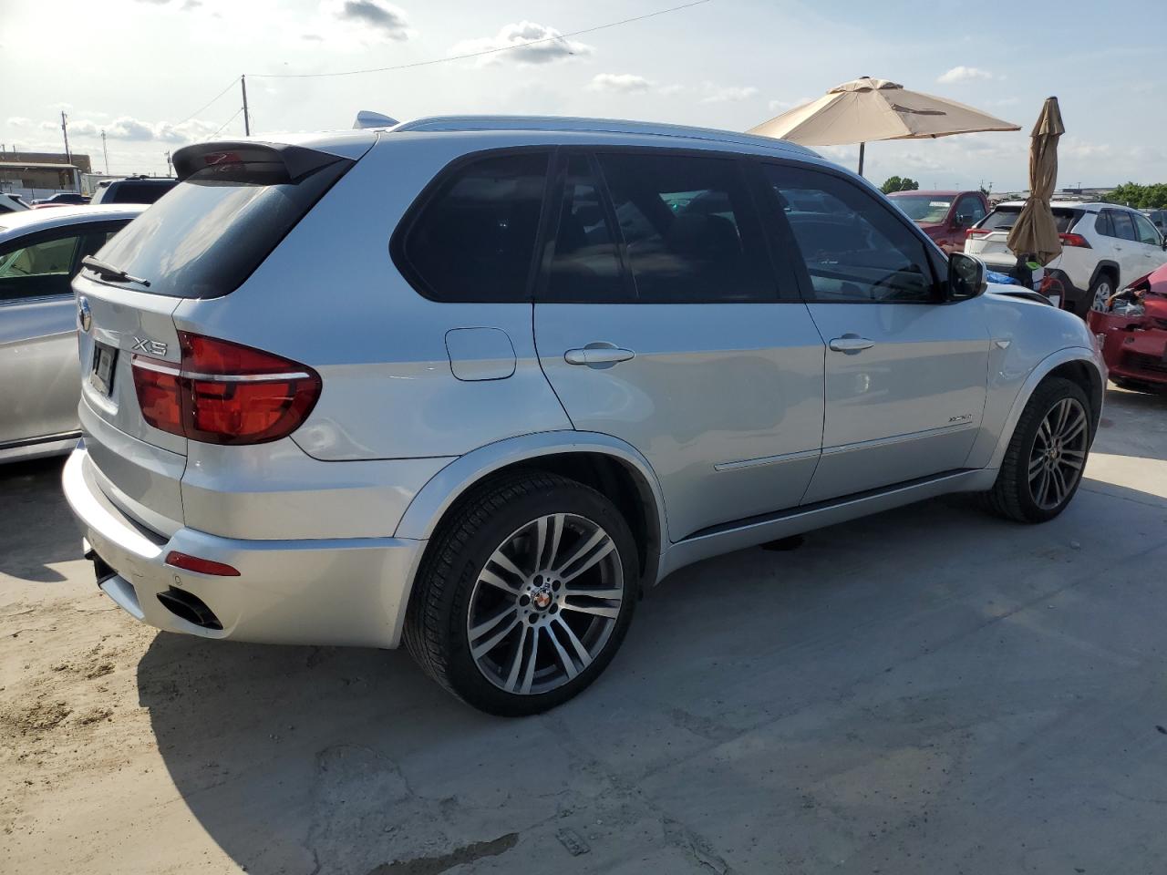 Photo 2 VIN: 5UXZV4C51D0B22669 - BMW X5 