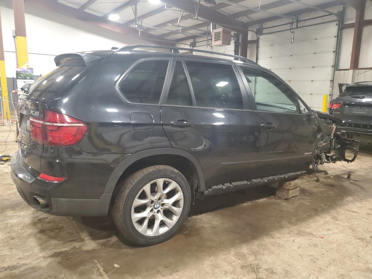 Photo 2 VIN: 5UXZV4C52CL763257 - BMW X5 