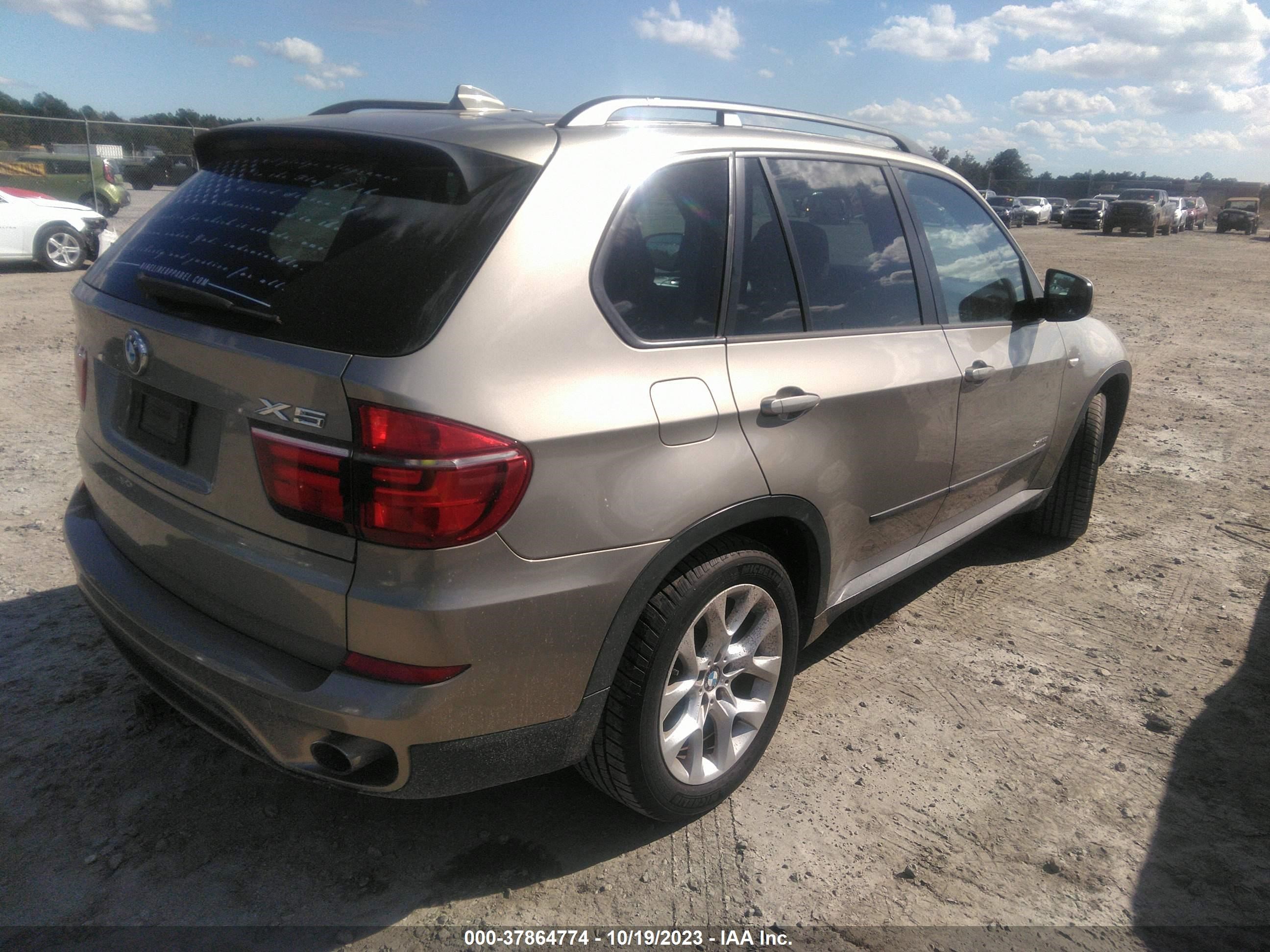 Photo 3 VIN: 5UXZV4C53BL738303 - BMW X5 