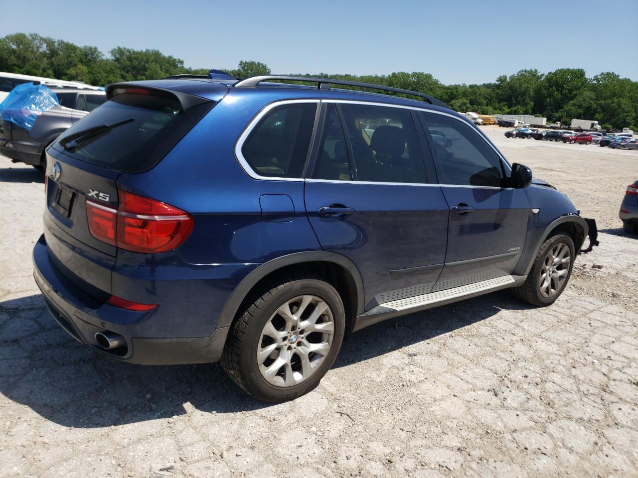 Photo 2 VIN: 5UXZV4C53D0B01337 - BMW X5 