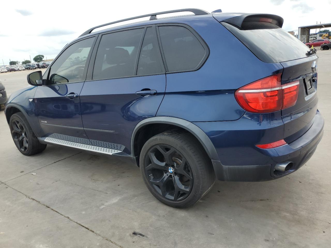 Photo 1 VIN: 5UXZV4C55BL402636 - BMW X5 