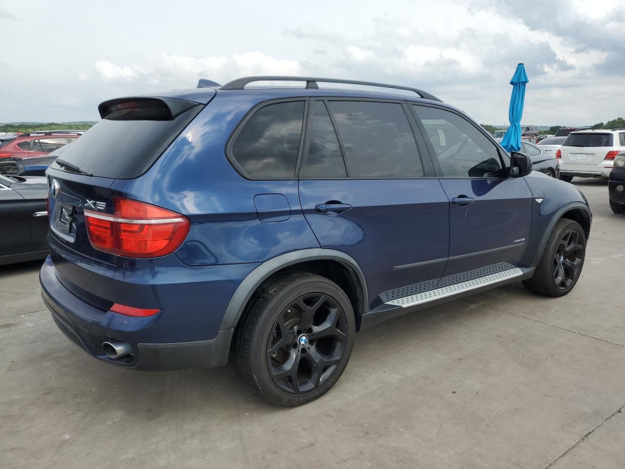 Photo 2 VIN: 5UXZV4C55BL402636 - BMW X5 