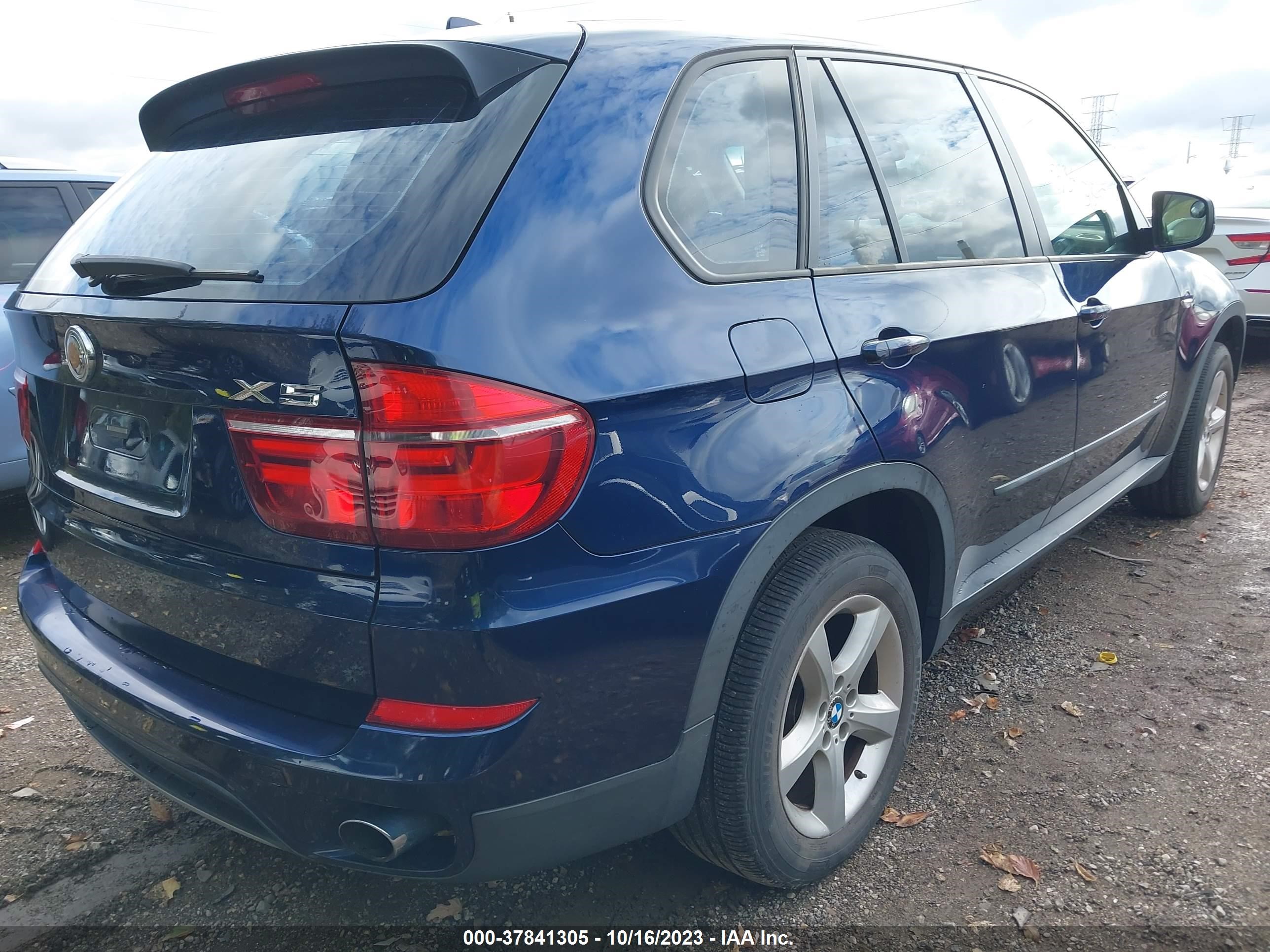 Photo 3 VIN: 5UXZV4C55BL413233 - BMW X5 