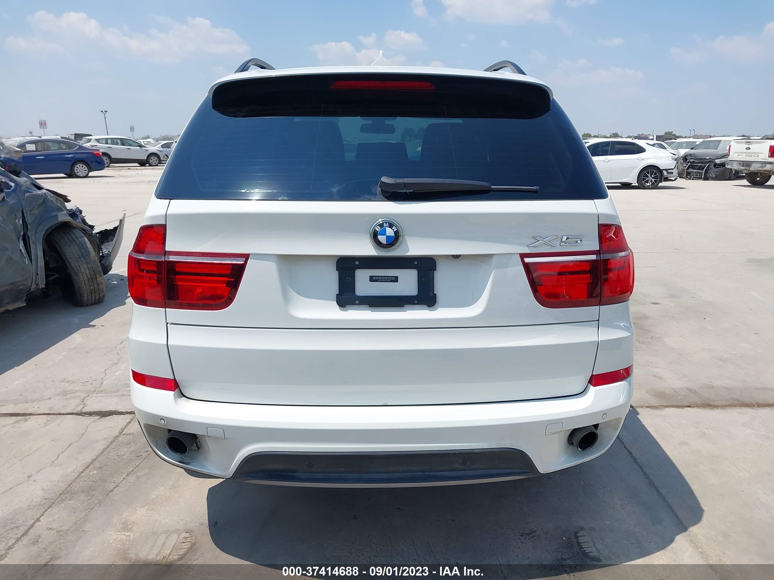 Photo 16 VIN: 5UXZV4C55CL750423 - BMW X5 