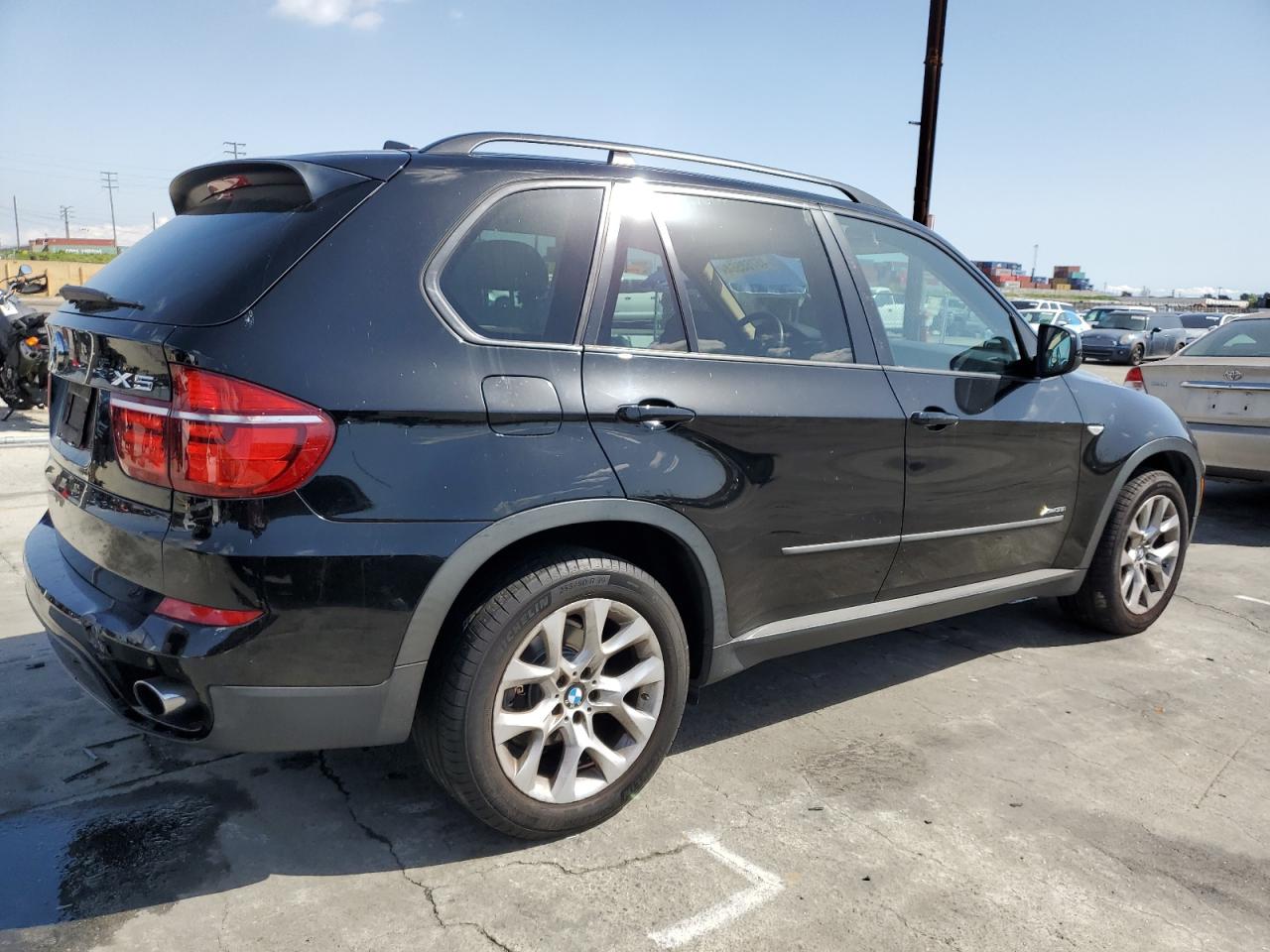 Photo 2 VIN: 5UXZV4C56BL407411 - BMW X5 