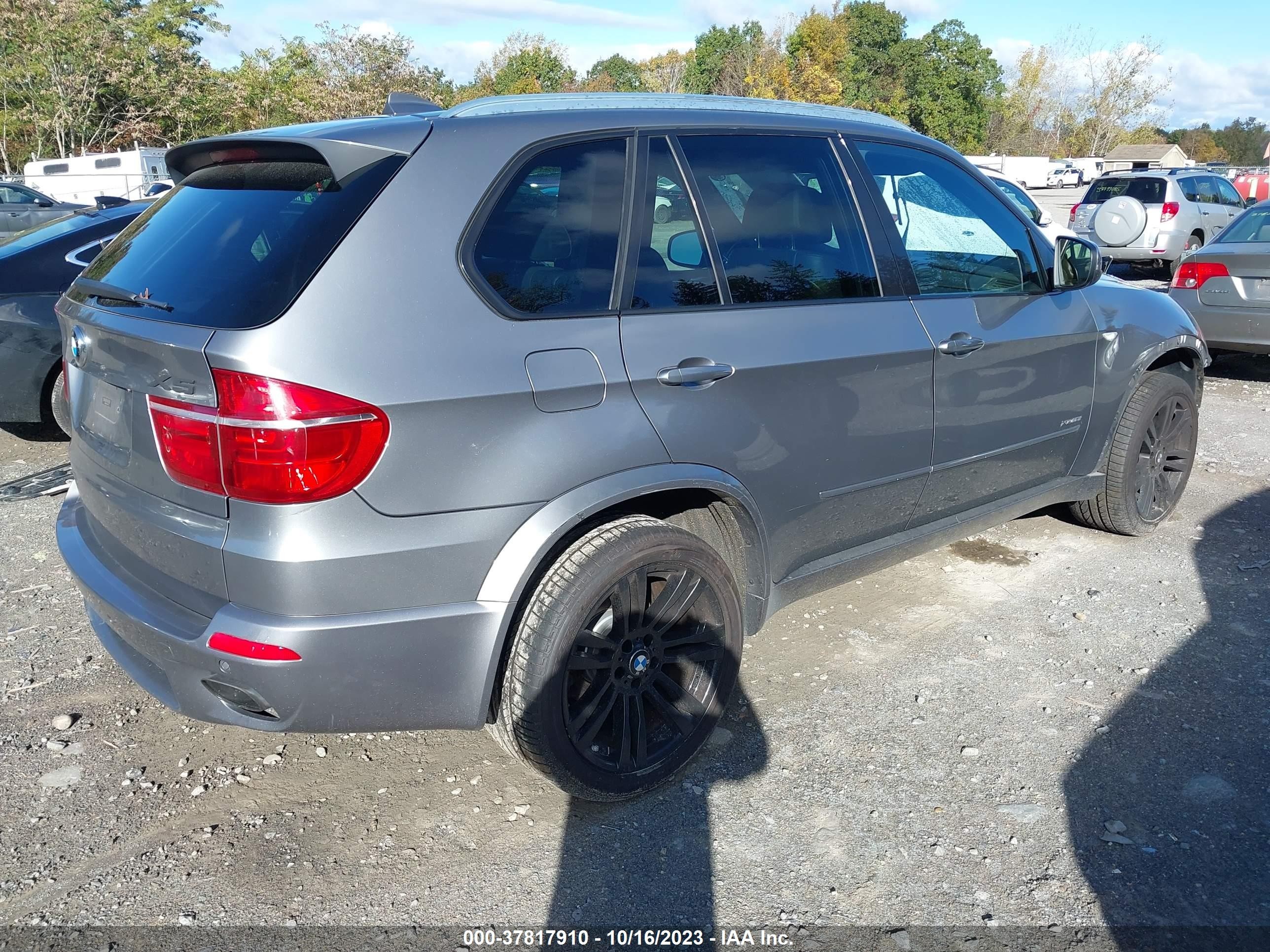 Photo 3 VIN: 5UXZV4C57CL747832 - BMW X5 