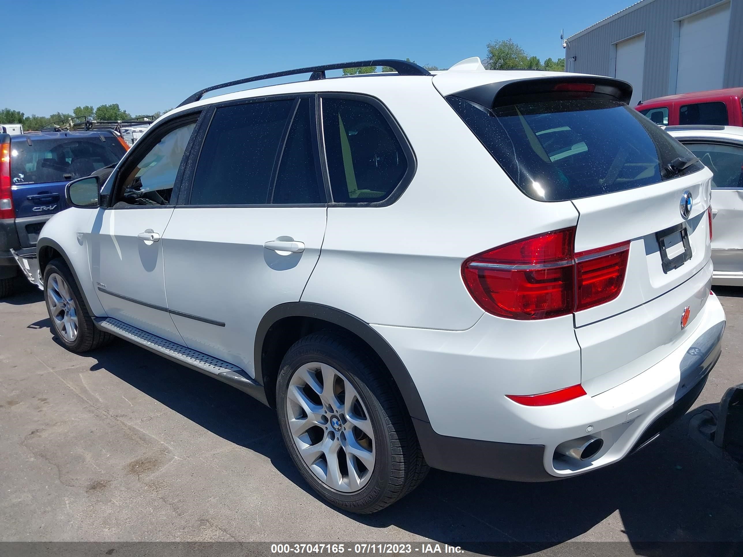 Photo 2 VIN: 5UXZV4C57CL890179 - BMW X5 