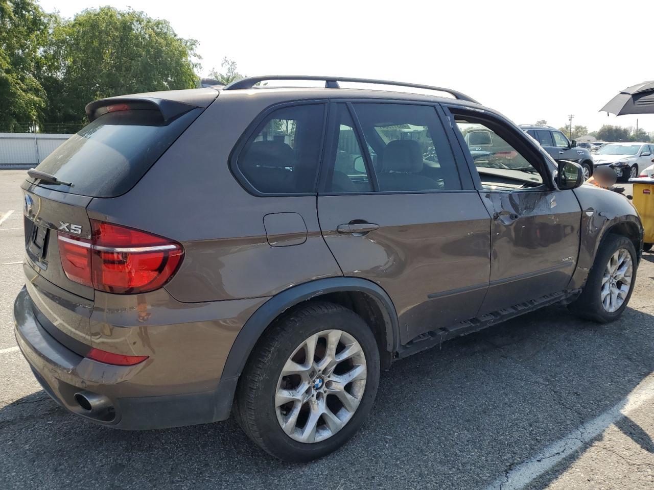 Photo 2 VIN: 5UXZV4C57DL994057 - BMW X5 