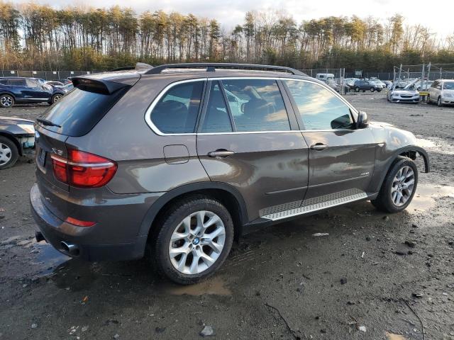 Photo 2 VIN: 5UXZV4C58D0E08549 - BMW X5 