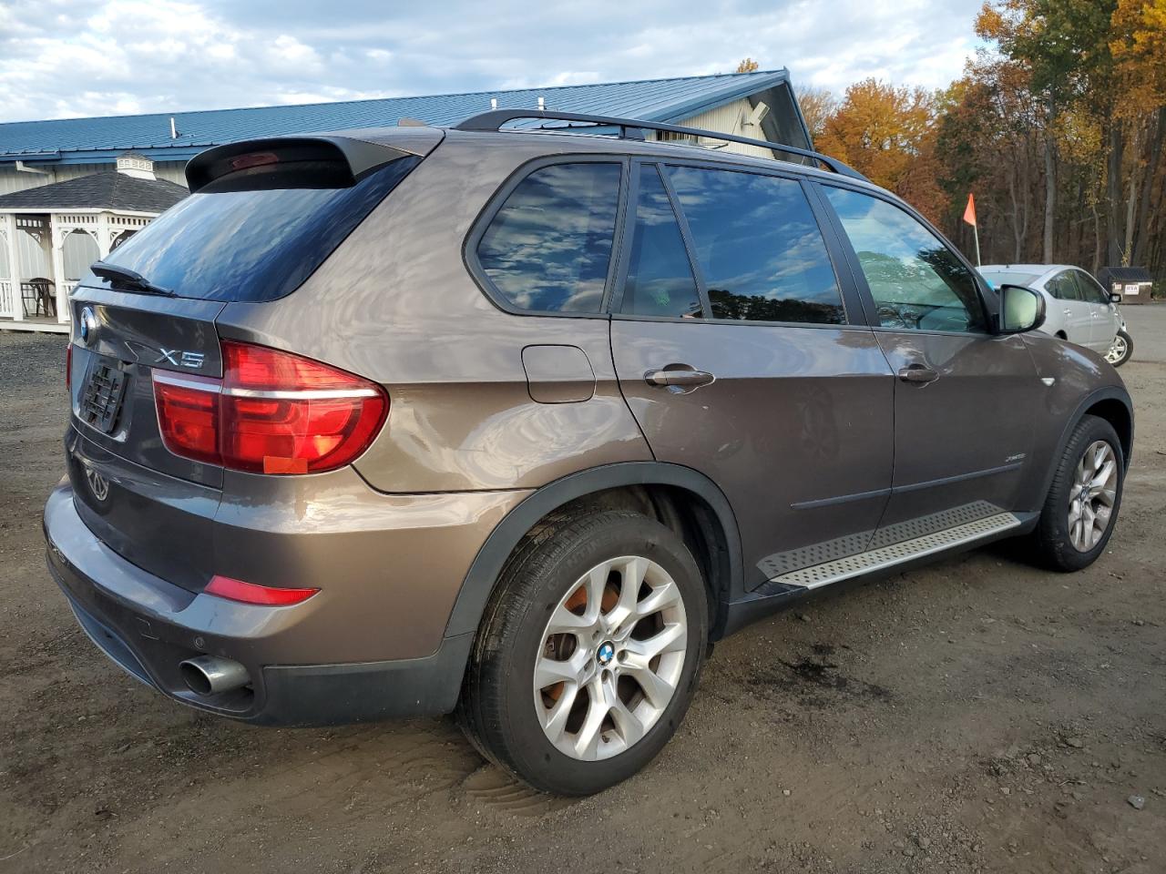 Photo 2 VIN: 5UXZV4C59BL741884 - BMW X5 