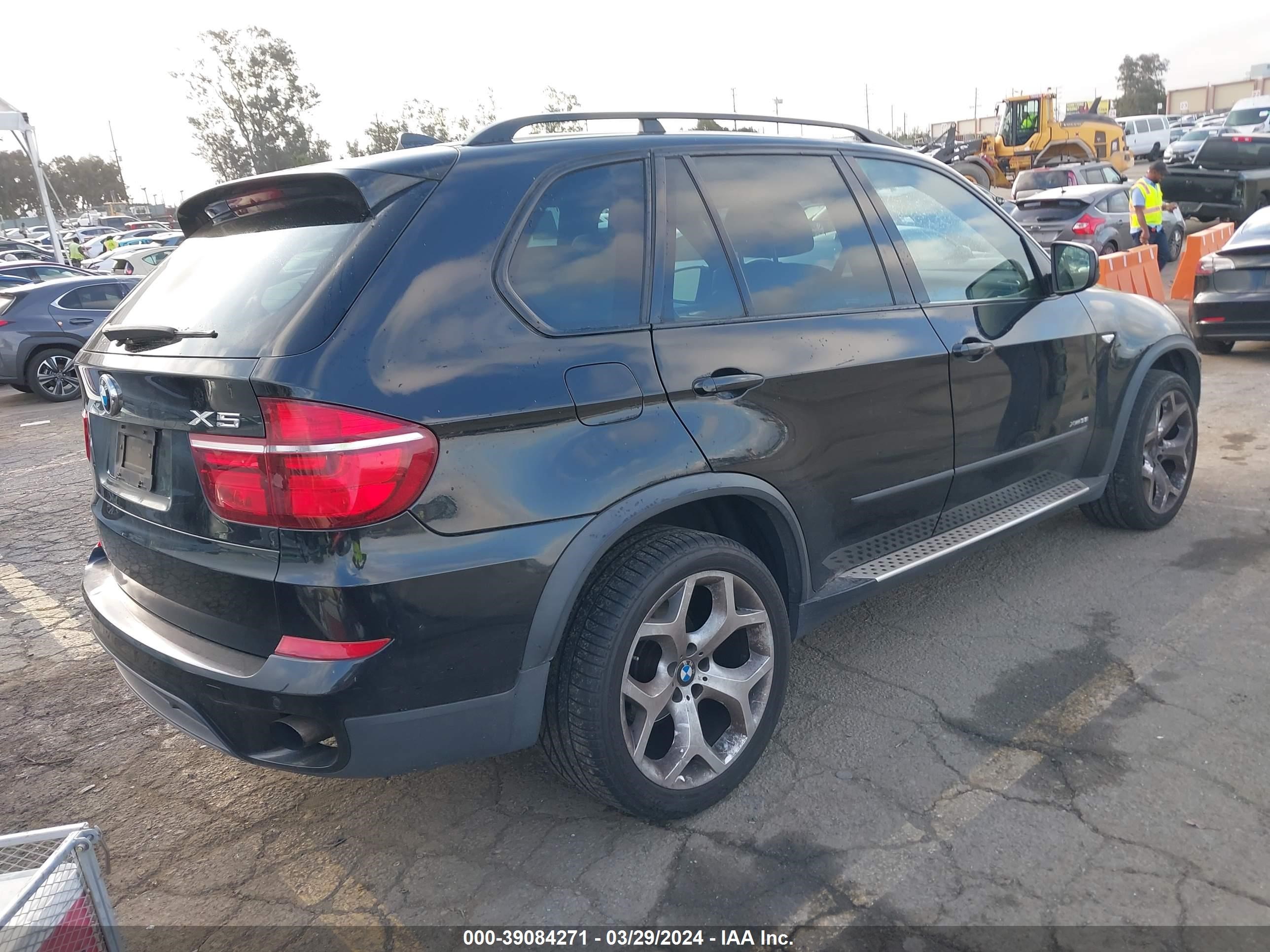 Photo 3 VIN: 5UXZV4C59CL758248 - BMW X5 